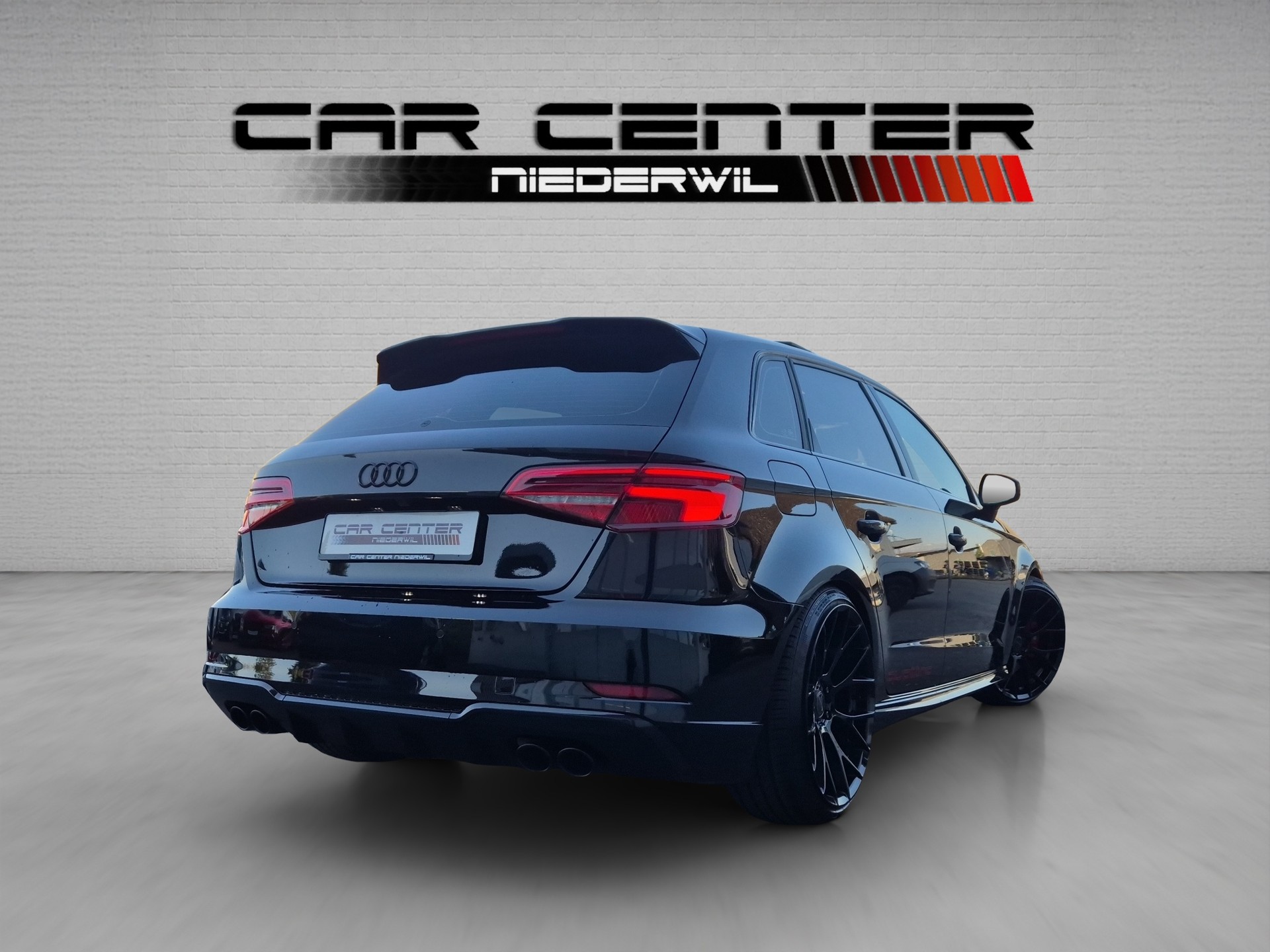 AUDI S3 Sportback 2.0 TFSI quattro S-tronic, OHNE OPF, RS-LOOK, FULL BLACK-showroom-element-1