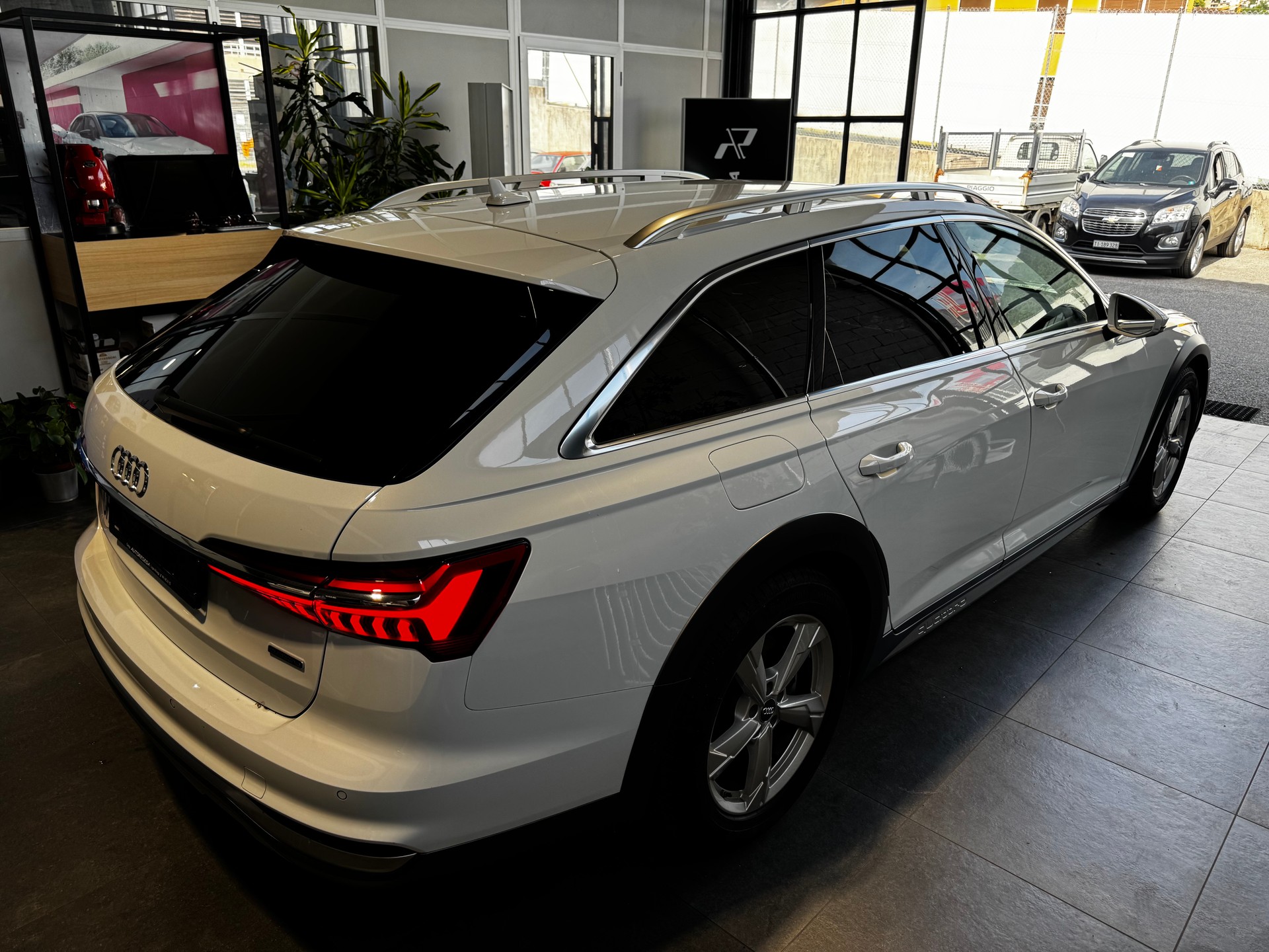 AUDI A6 allroad 50 TDI quattro tiptronic-image-3