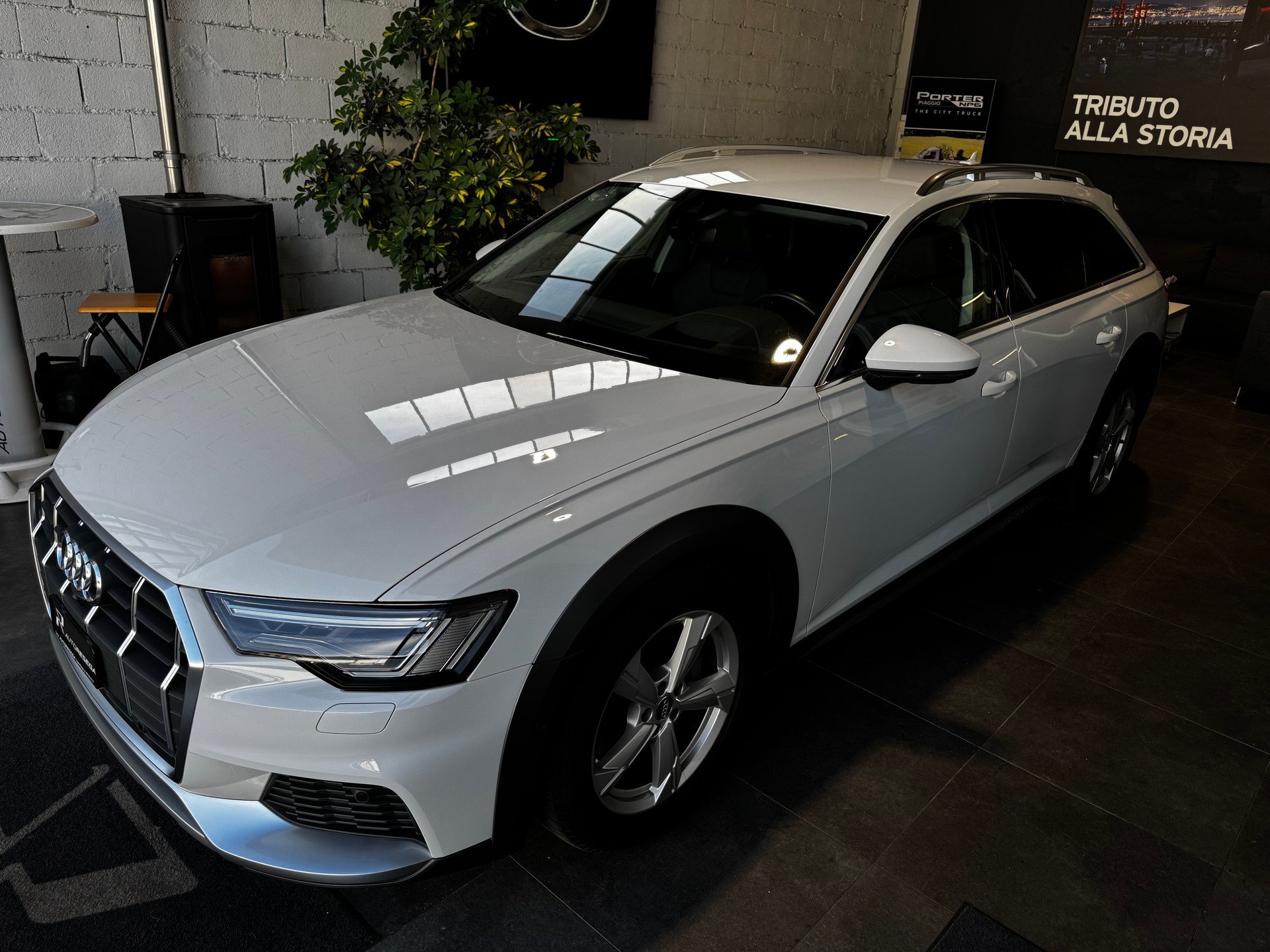 AUDI A6 allroad 50 TDI quattro tiptronic-image-1