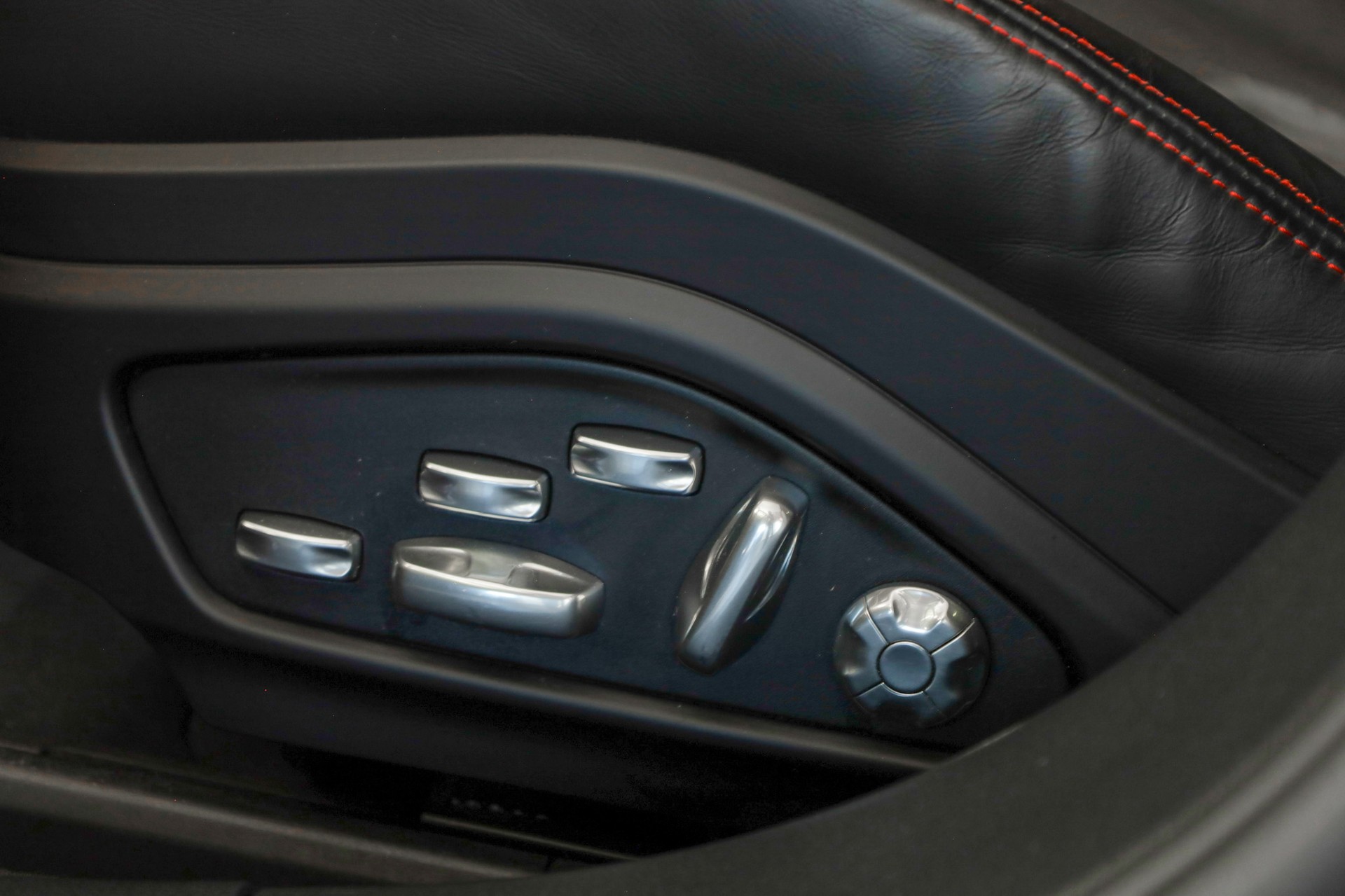 PORSCHE Panamera GTS Sport Turismo PDK-image-16