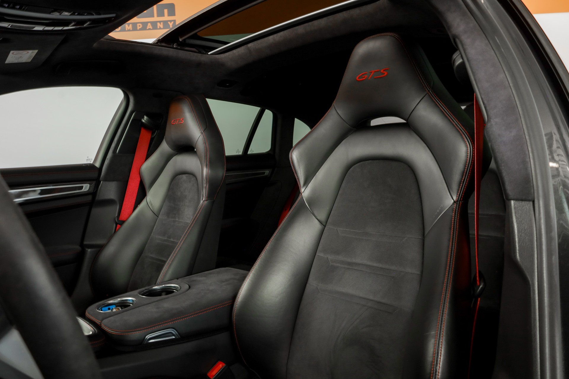 PORSCHE Panamera GTS Sport Turismo PDK-image-10
