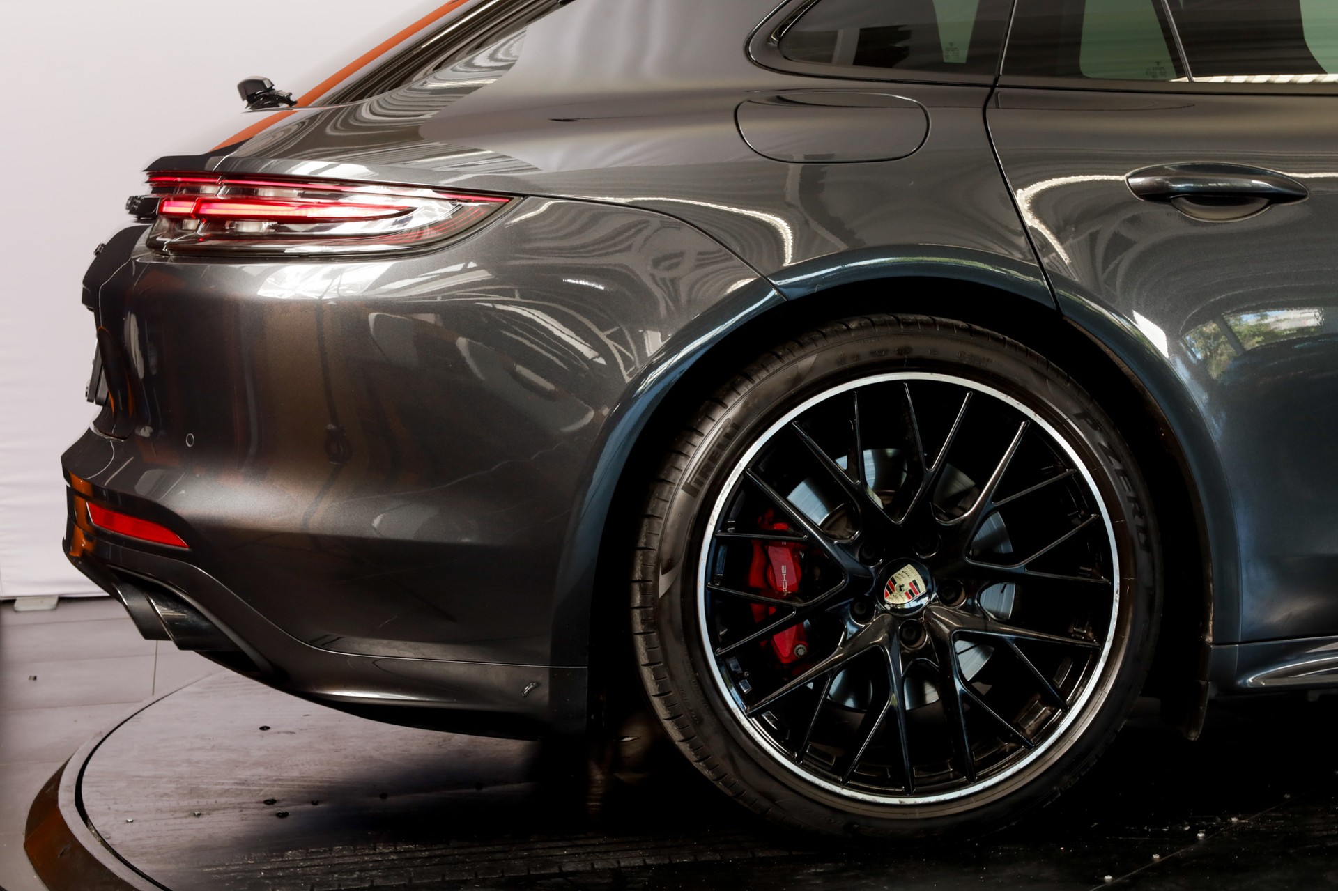 PORSCHE Panamera GTS Sport Turismo PDK-image-5