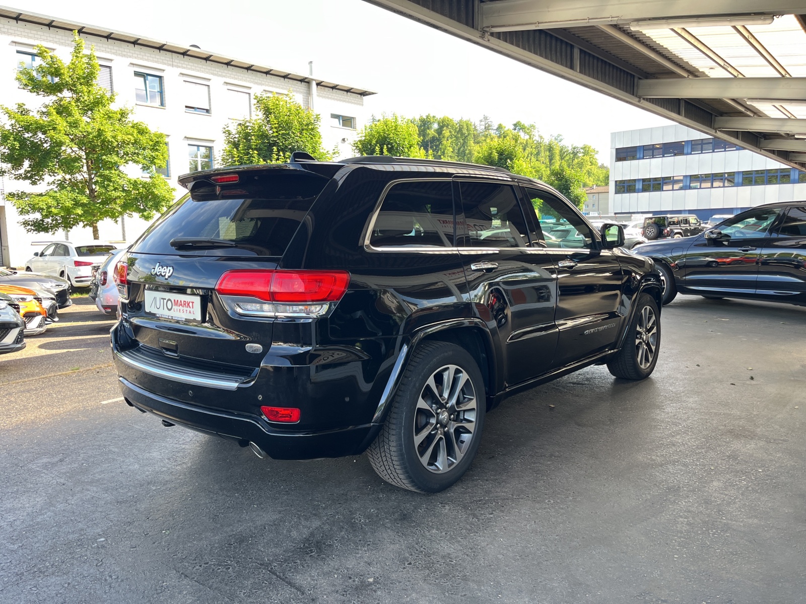 JEEP Grand Cherokee 3.0 CRD Overland Automatic-image-4
