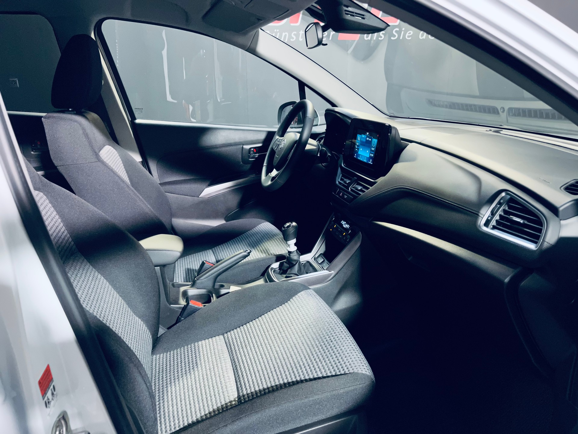 SUZUKI S-Cross 1.4 16V Compact+ MHD 4WD-image-18