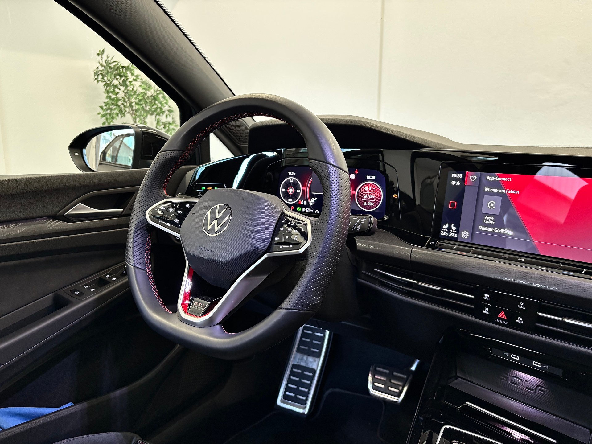 VW Golf 2.0 TSI GTI DSG "ALL BLACK"-image-19