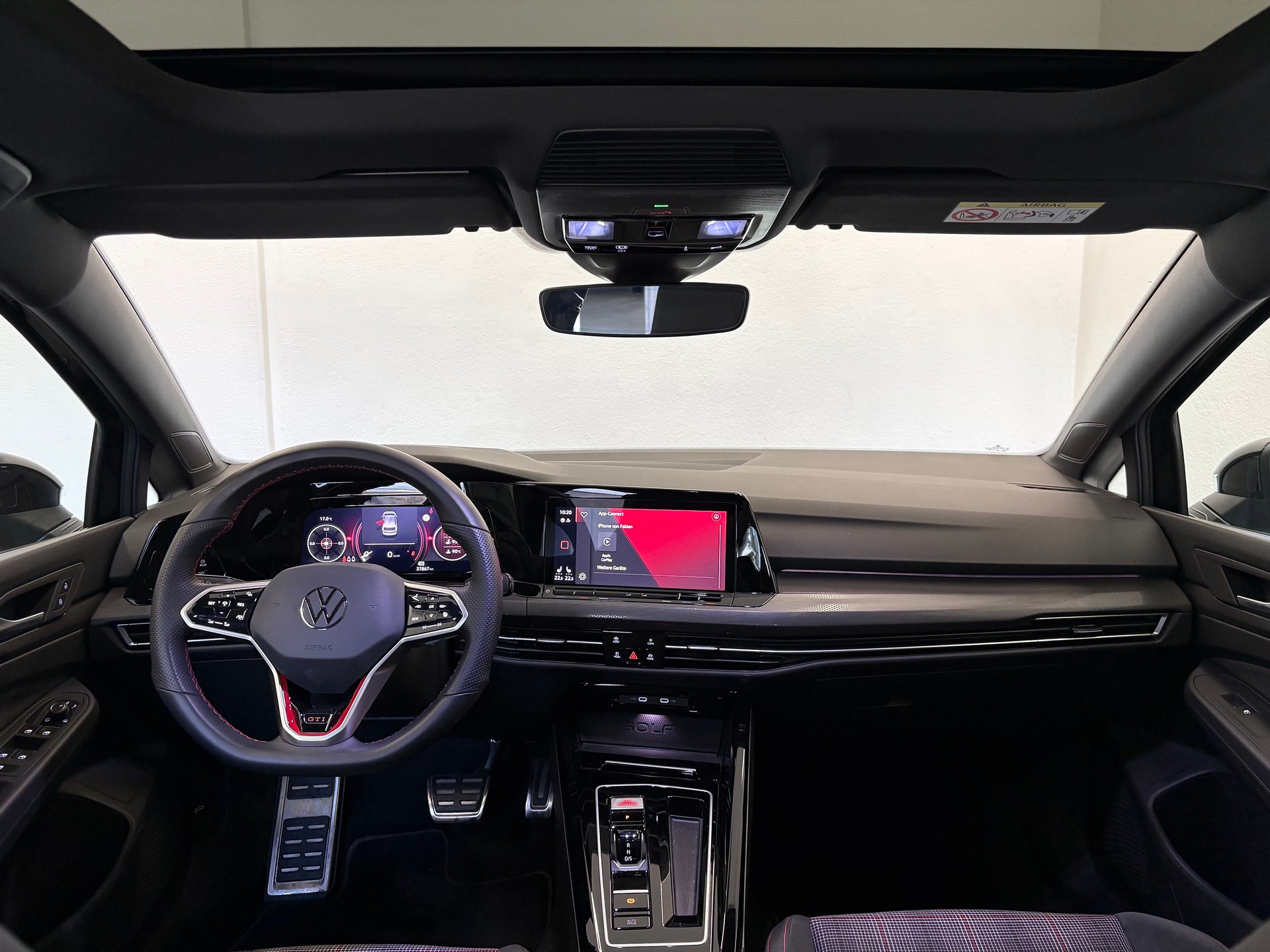 VW Golf 2.0 TSI GTI DSG "ALL BLACK"-image-16