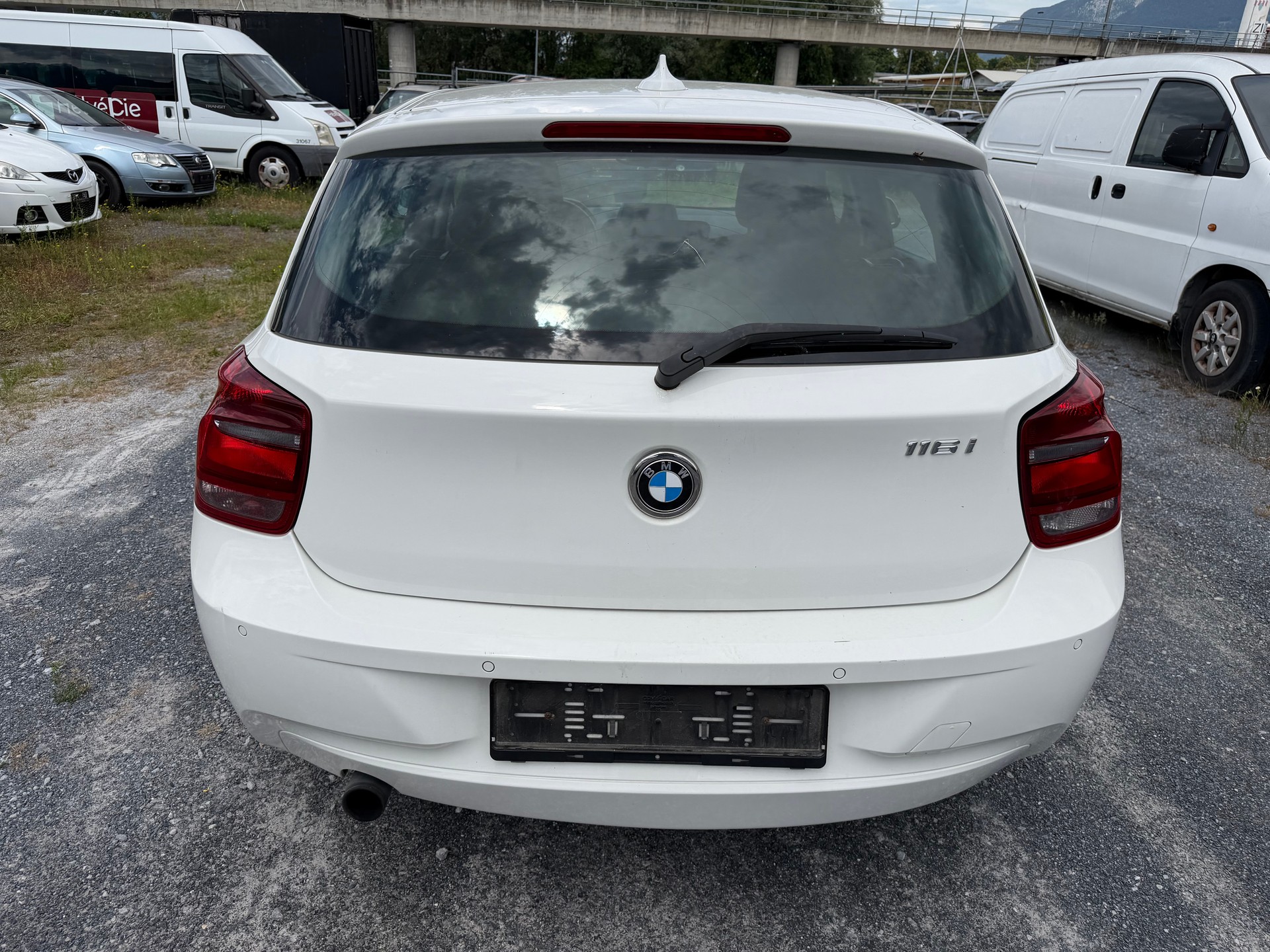 BMW 116i-image-5