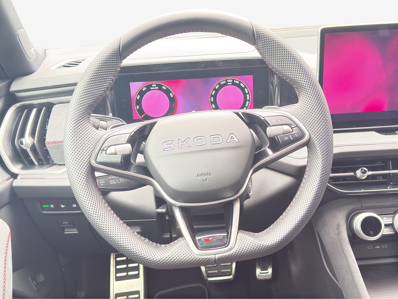 SKODA Kodiaq 2.0 TSI RS 4x4-image-9