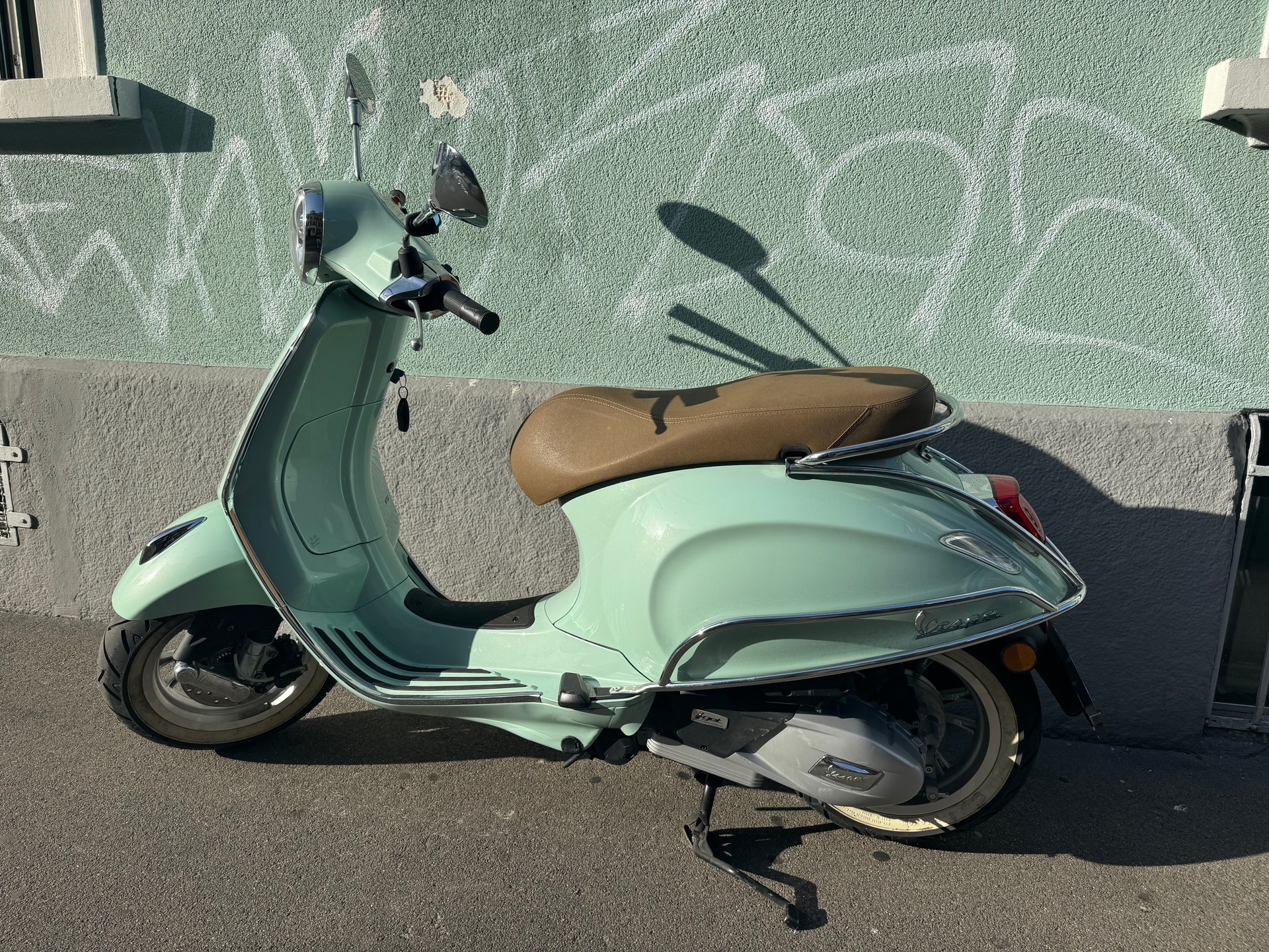 PIAGGIO Vespa Primavera 125 iGet - mintgrün/Weisswandreifen/Sturzbügel-image-2