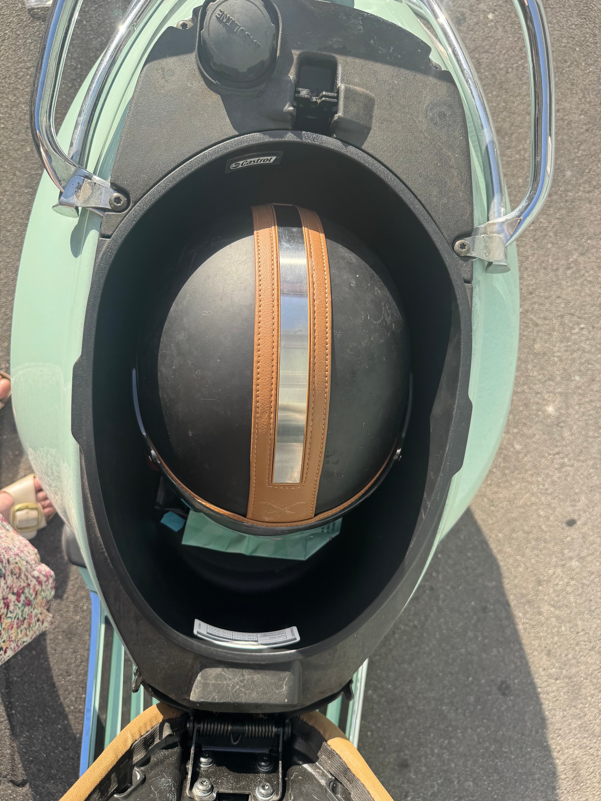 PIAGGIO Vespa Primavera 125 iGet - mintgrün/Weisswandreifen/Sturzbügel-image-6