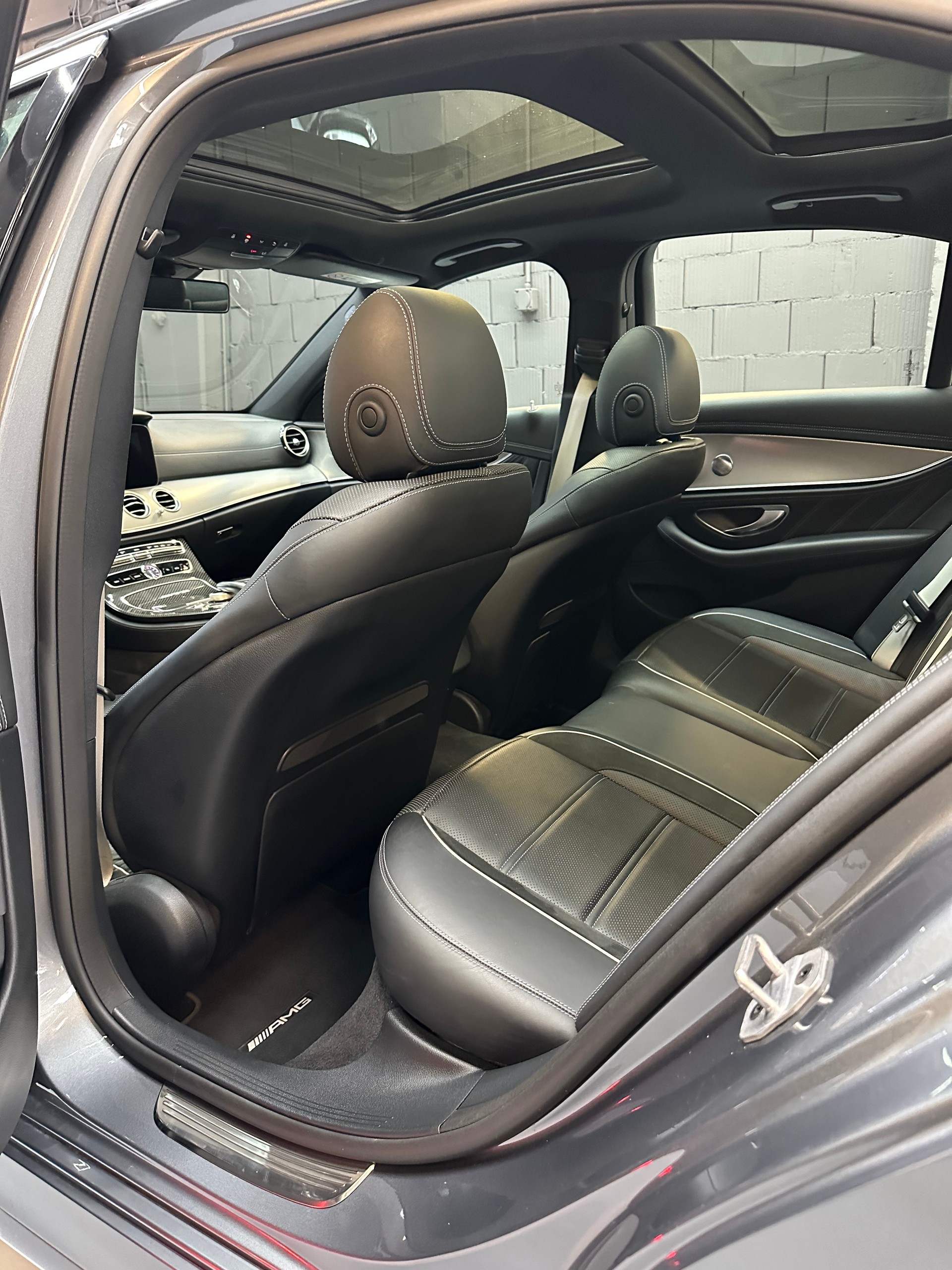 MERCEDES-BENZ E 63 AMG S 4Matic No Fap-No OPF // Leasing dès 749.- // Freins Céramique - keramik // Panorama // Distronic // Garantie-image-12