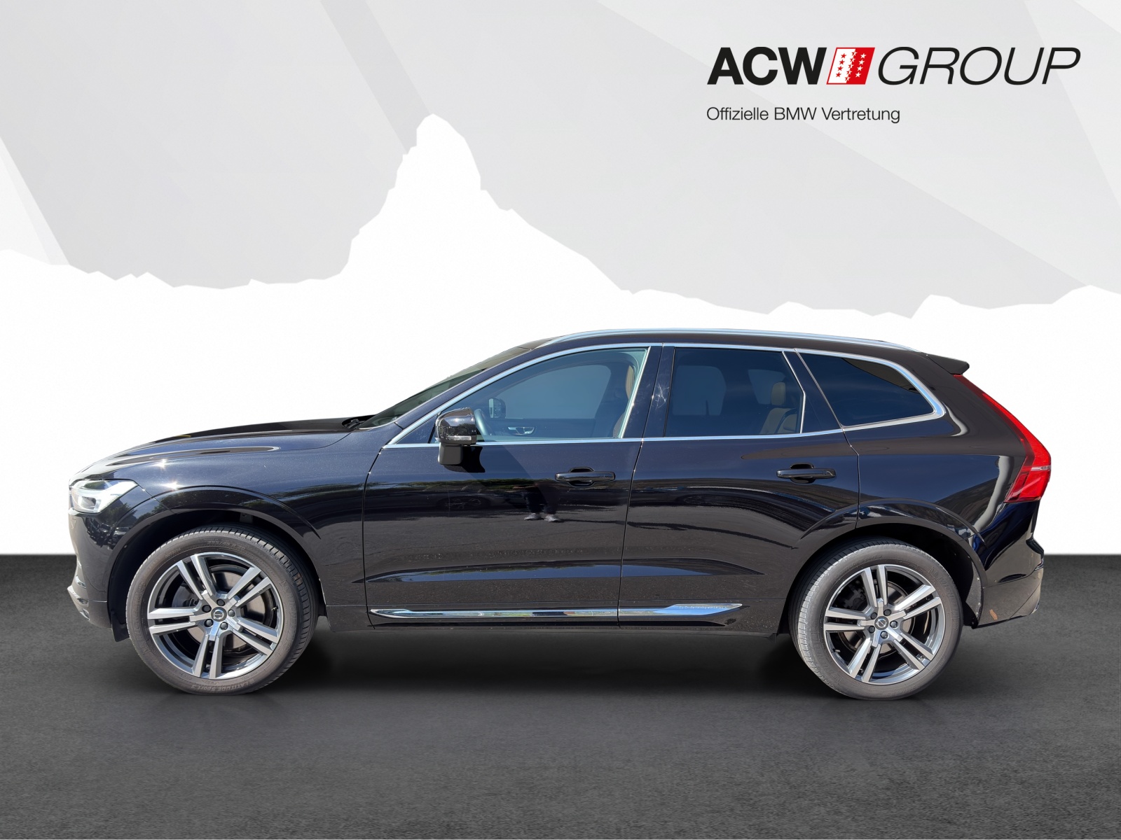 VOLVO XC60 2.0 B4 MH Inscription AWD-showroom-element-1