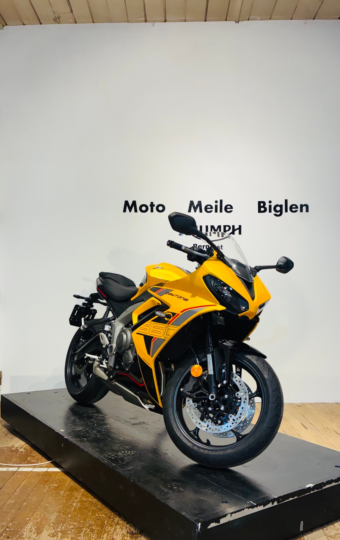 TRIUMPH 660-image-2