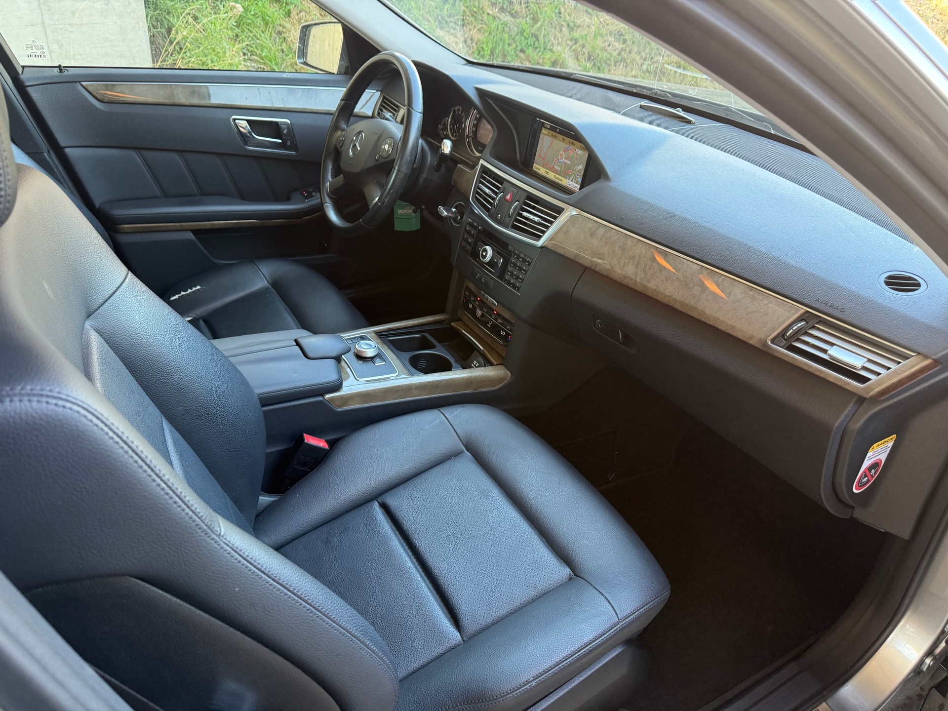 MERCEDES-BENZ E 350 4Matic 7G-Tronic-image-6