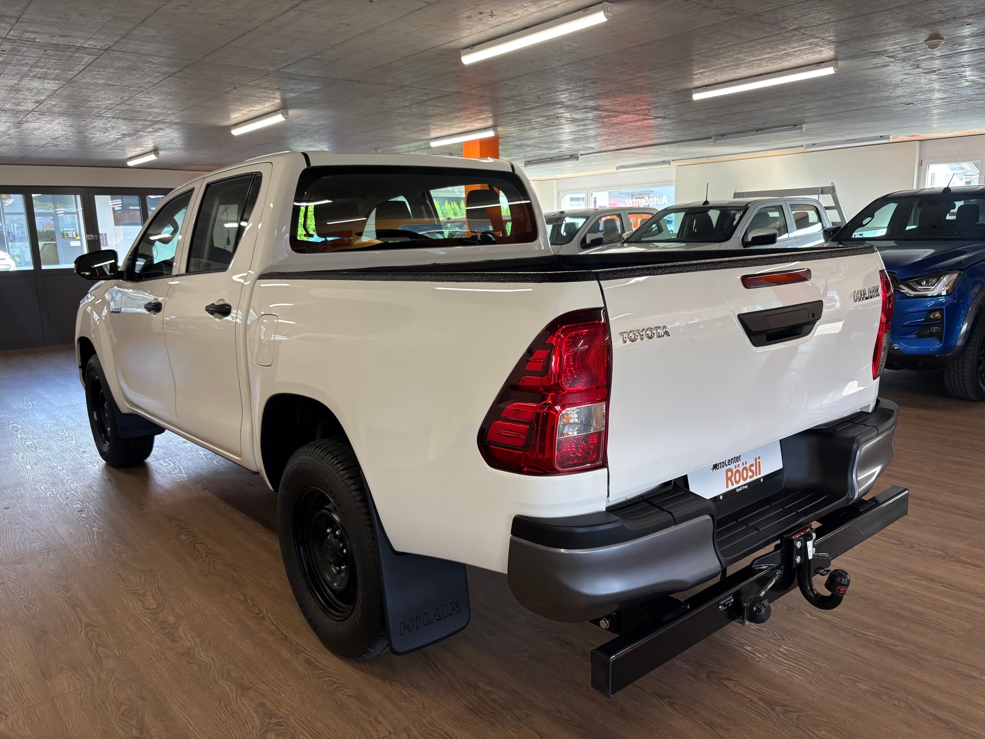 TOYOTA Hilux 2.4D-4D Comfort Double Cab 4x4-image-3
