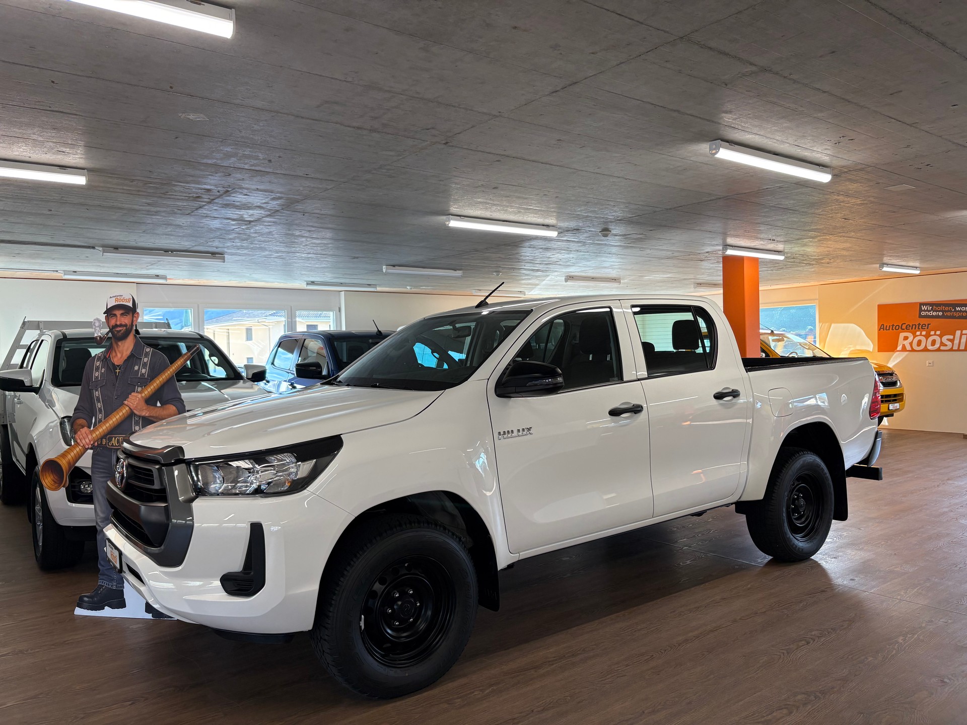 TOYOTA Hilux 2.4D-4D Comfort Double Cab 4x4-image-1
