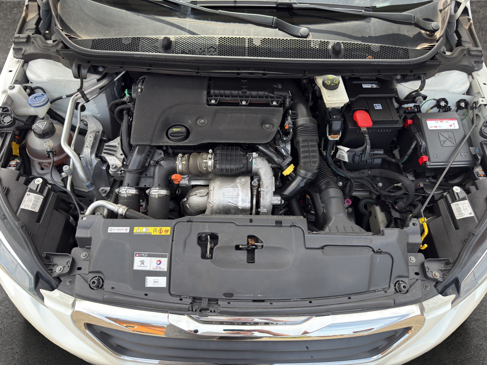 PEUGEOT 1.6 BlueHDI Active Automatic-image-19