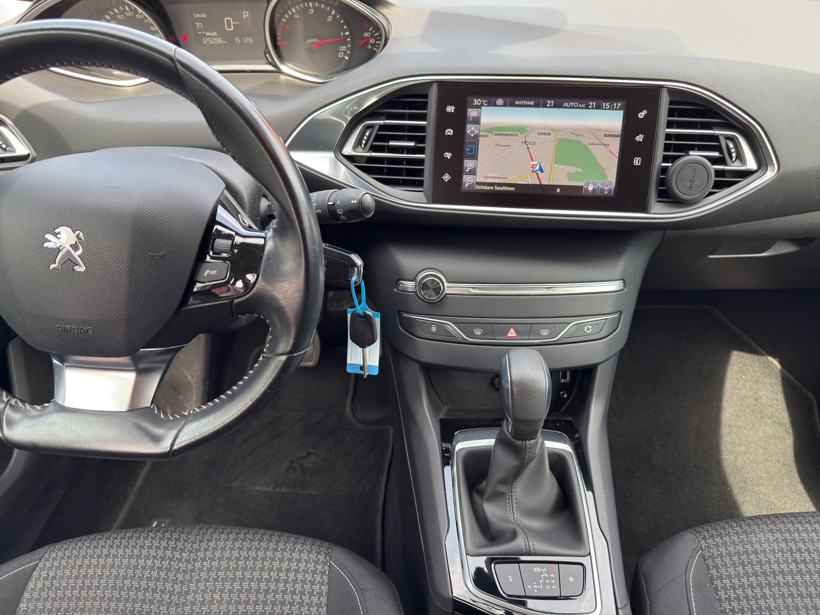 PEUGEOT 1.6 BlueHDI Active Automatic-image-11