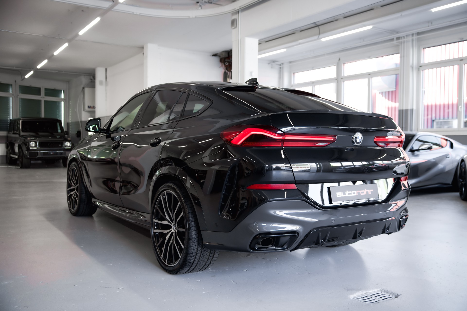 BMW X6 M50d *CH-Fahrzeug mit Gratisservice*-image-6