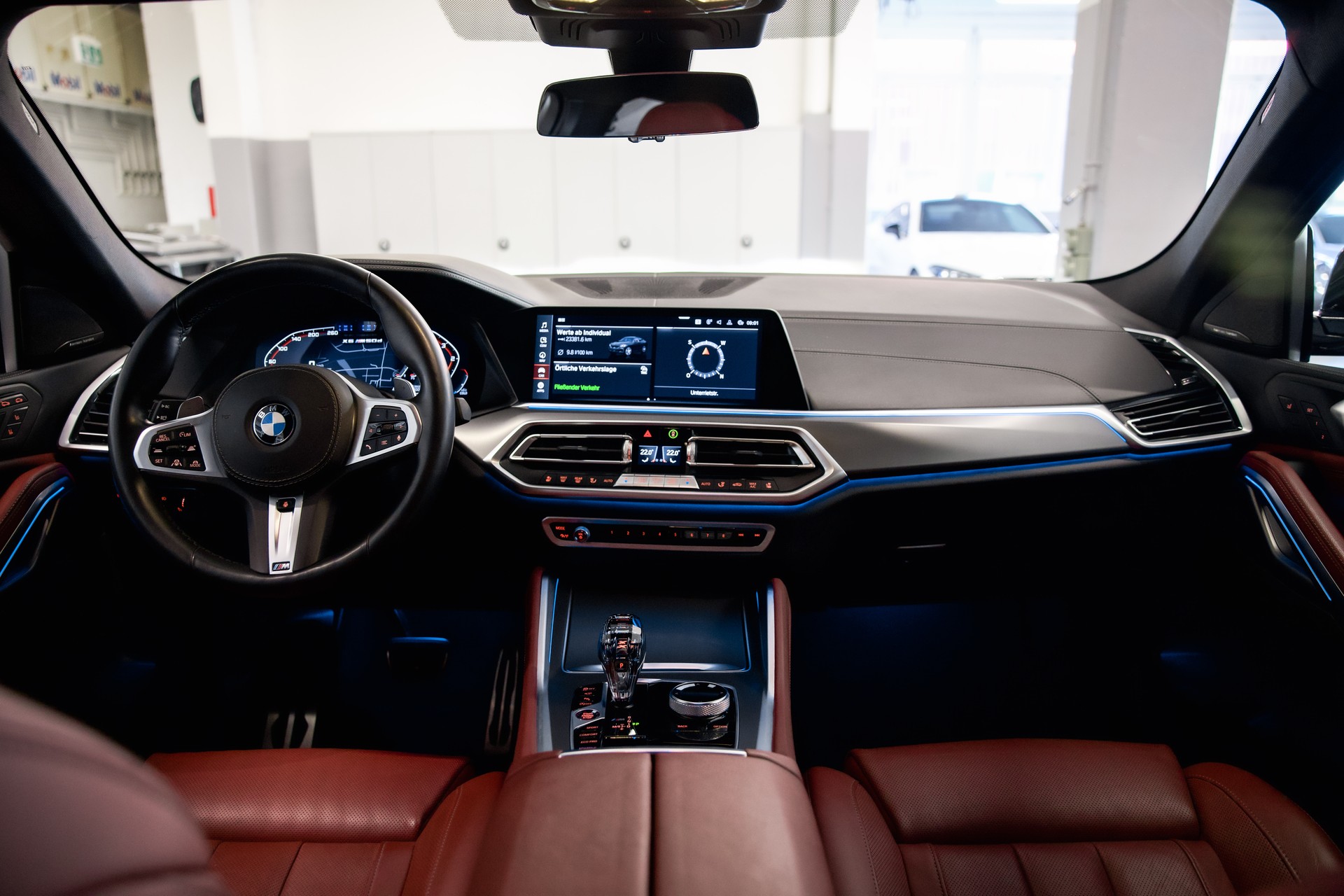 BMW X6 M50d *CH-Fahrzeug mit Gratisservice*-image-17