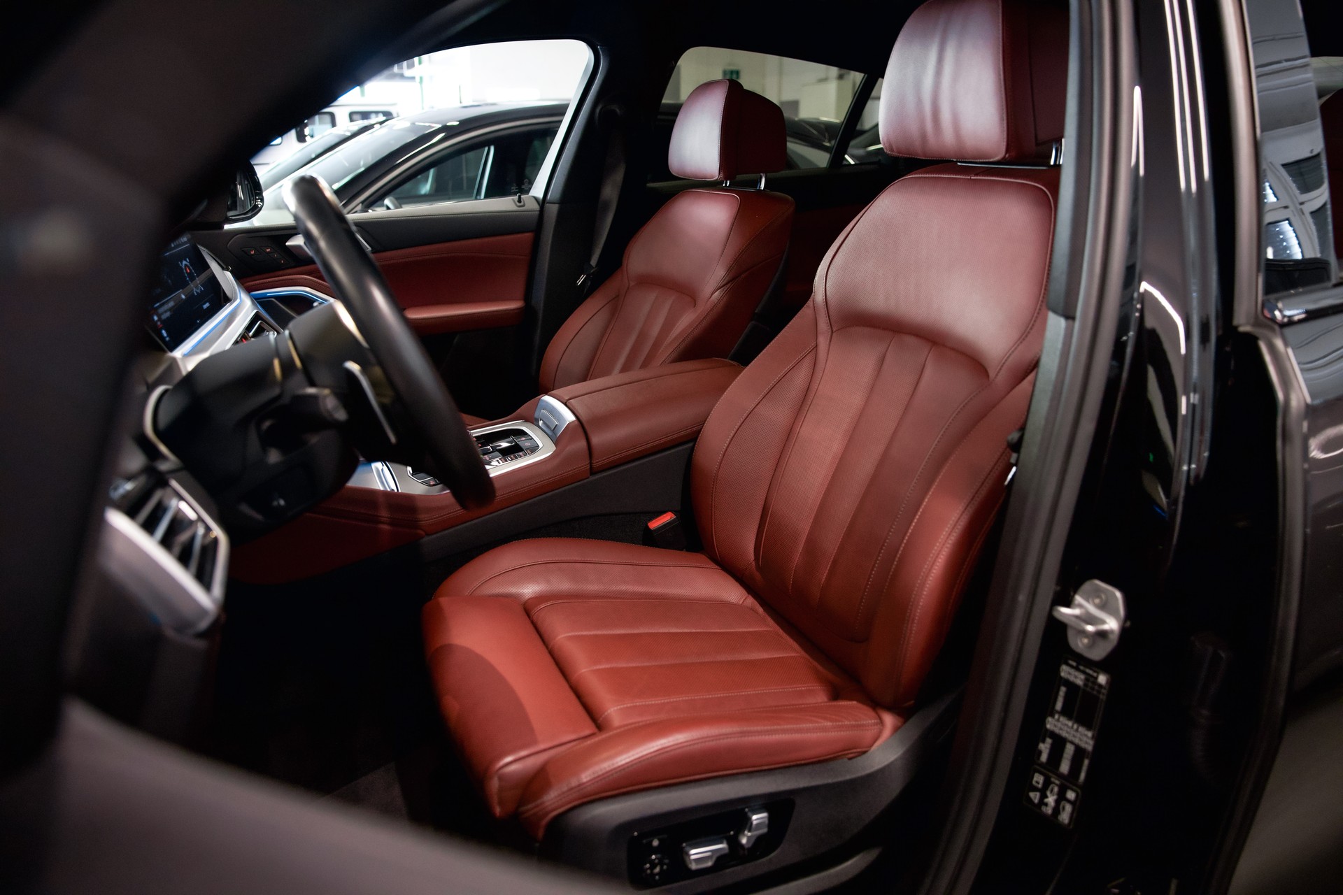 BMW X6 M50d *CH-Fahrzeug mit Gratisservice*-image-20