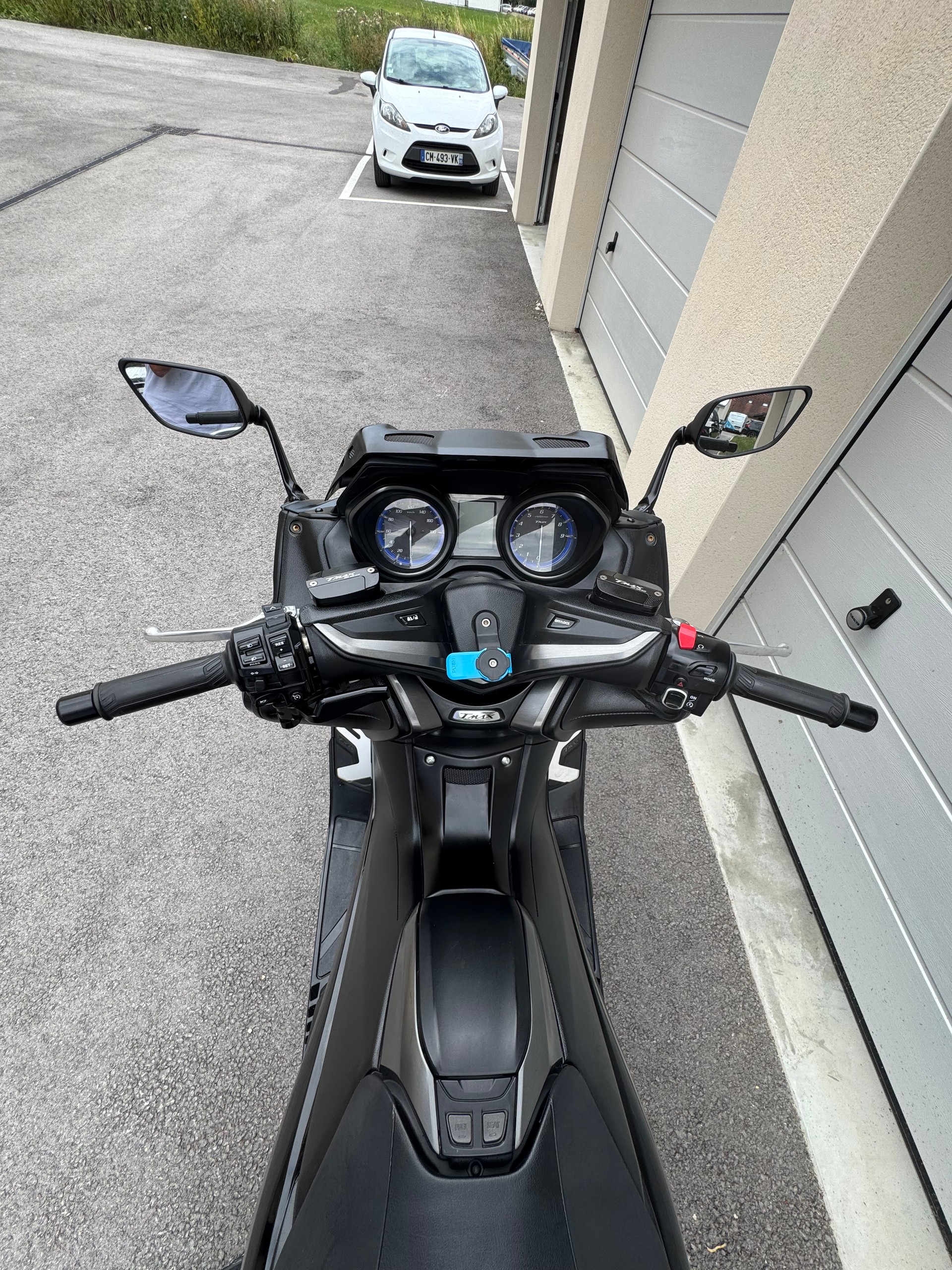 YAMAHA T-MAX Tech-Max XP 560-image-3