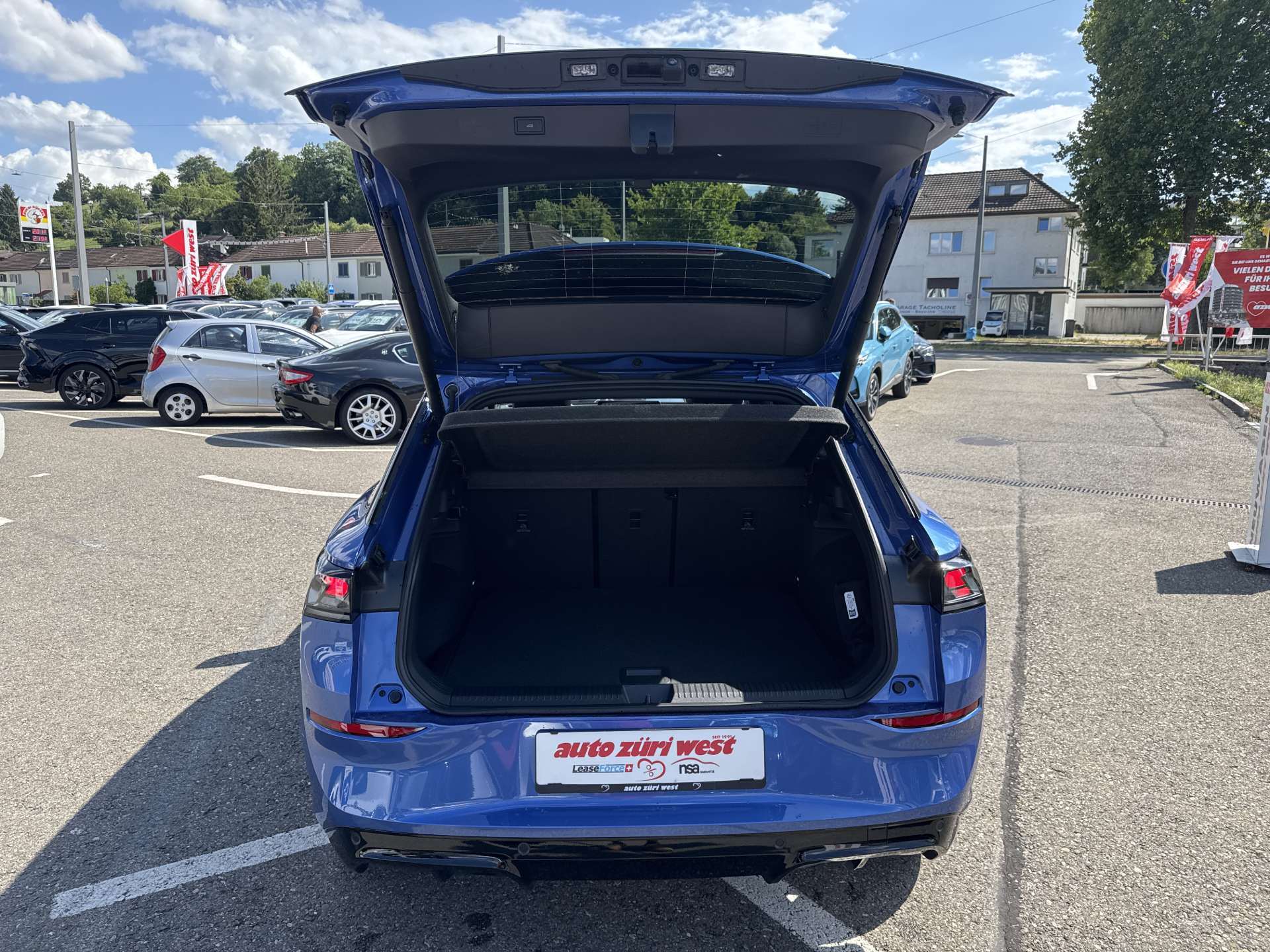 VW T-Roc 1.5 eTSi mHEV R-Line DSG-Automat-image-6