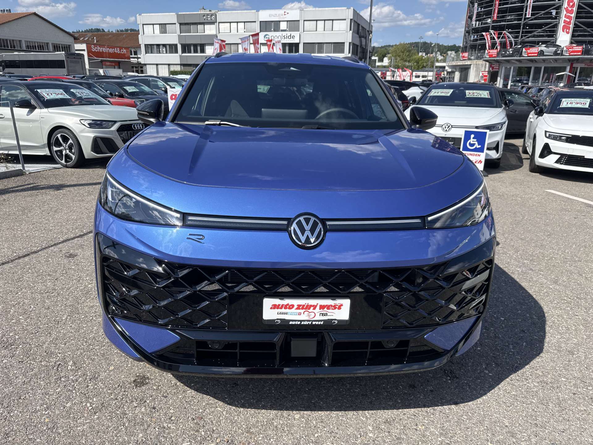 VW T-Roc 1.5 eTSi mHEV R-Line DSG-Automat-image-12