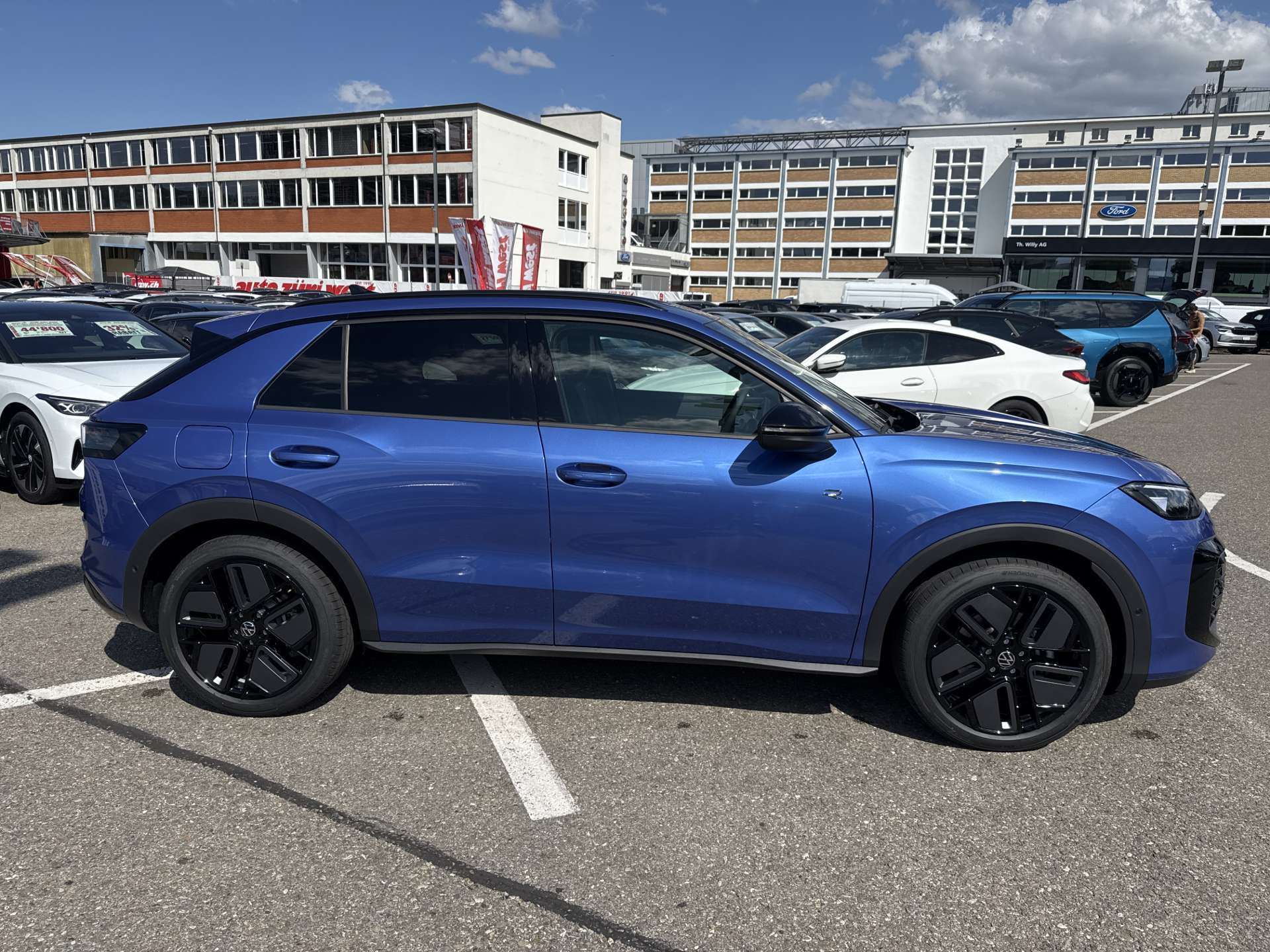 VW T-Roc 1.5 eTSi mHEV R-Line DSG-Automat-image-9