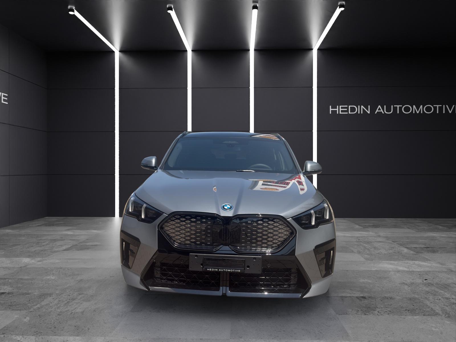 BMW iX2 30 xDrive-image-6