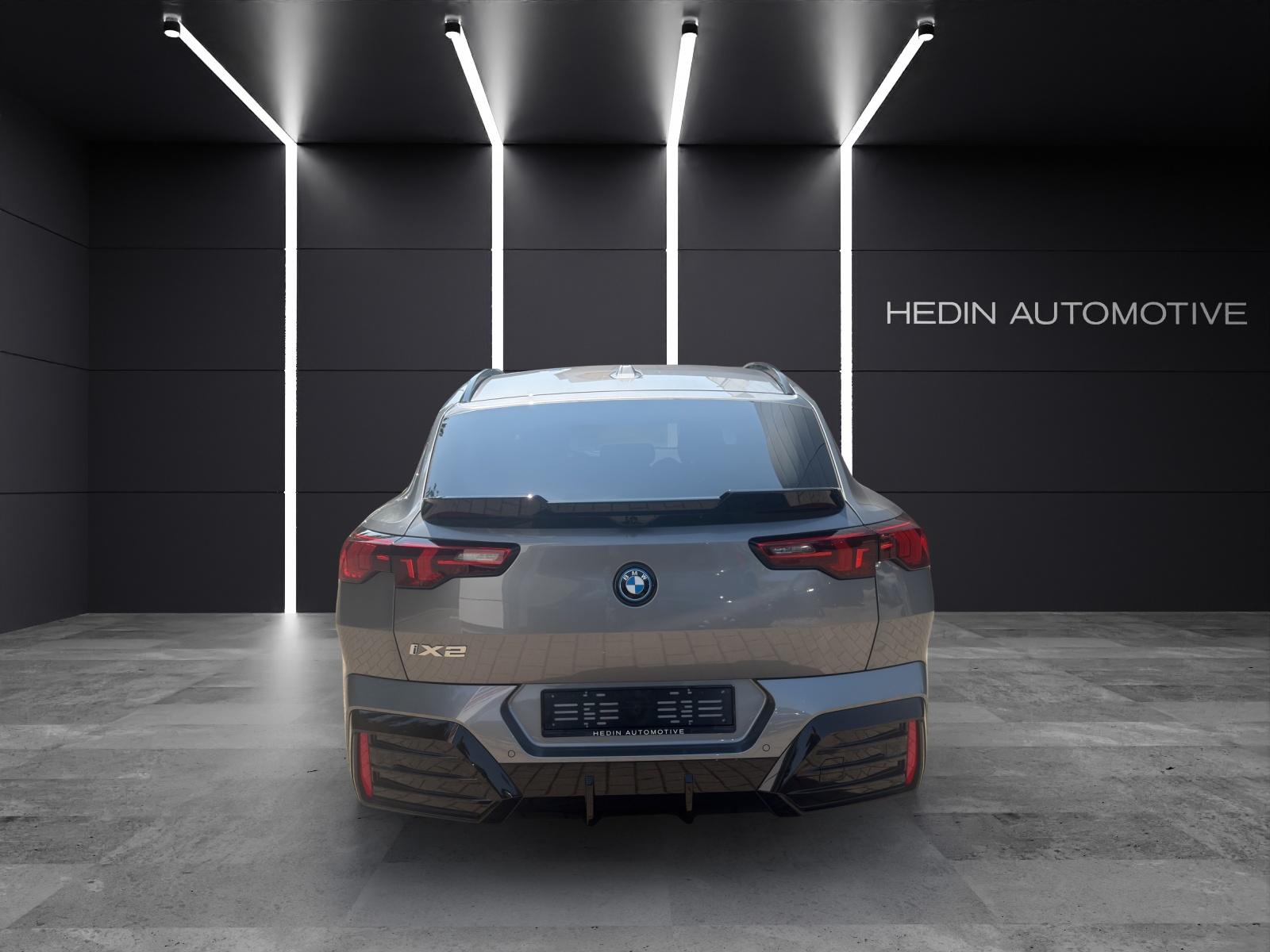 BMW iX2 30 xDrive-image-8