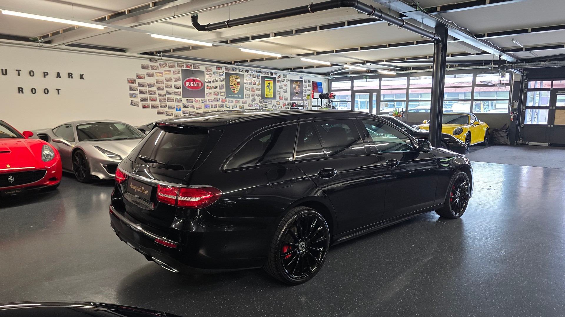 MERCEDES-BENZ E 220 d AMG Line 4Matic 9G-Tronic-image-6