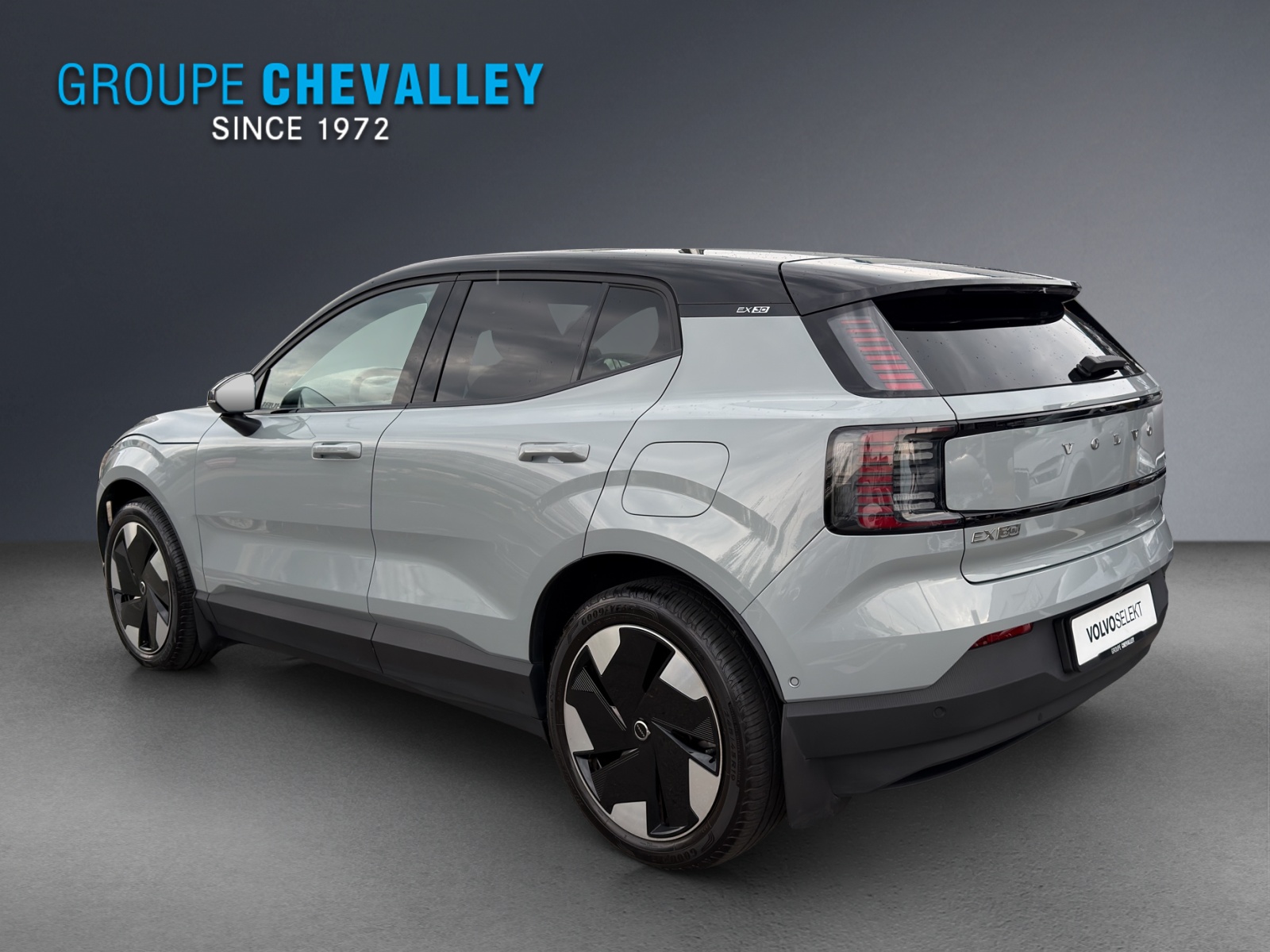 VOLVO EX30 E60 69kWh Single Motor Extended Range Ultra-showroom-element-3