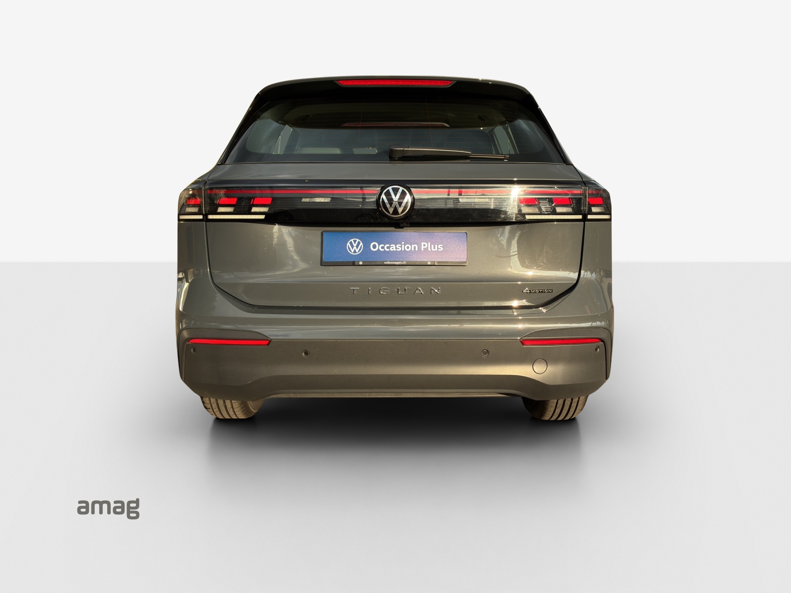VW Tiguan 2.0 TSI DSG Life 4Motion-showroom-element-3