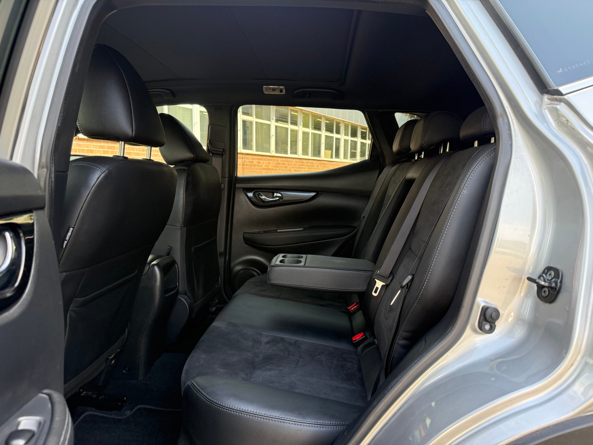 NISSAN Qashqai 1.5 dCi tekna-image-11