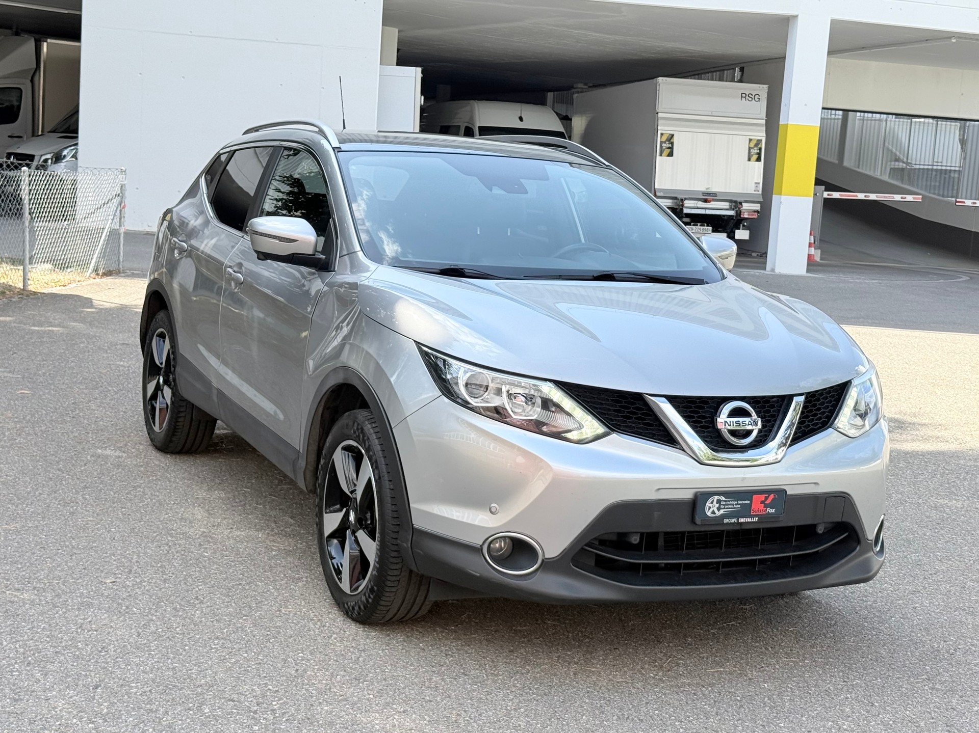 NISSAN Qashqai 1.5 dCi tekna-image-2