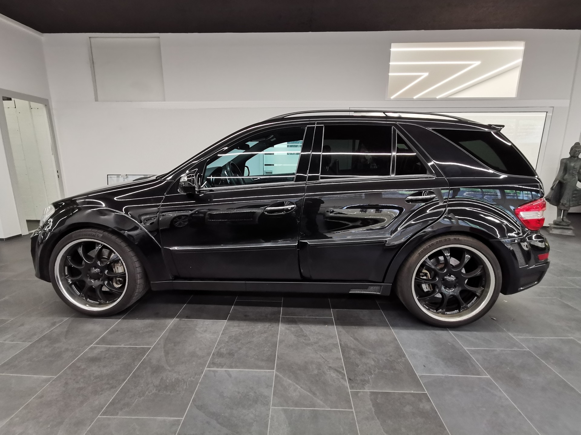 MERCEDES-BENZ ML 63 AMG 4Matic 7G-Tronic BRABUS WIDESTAR-image-4