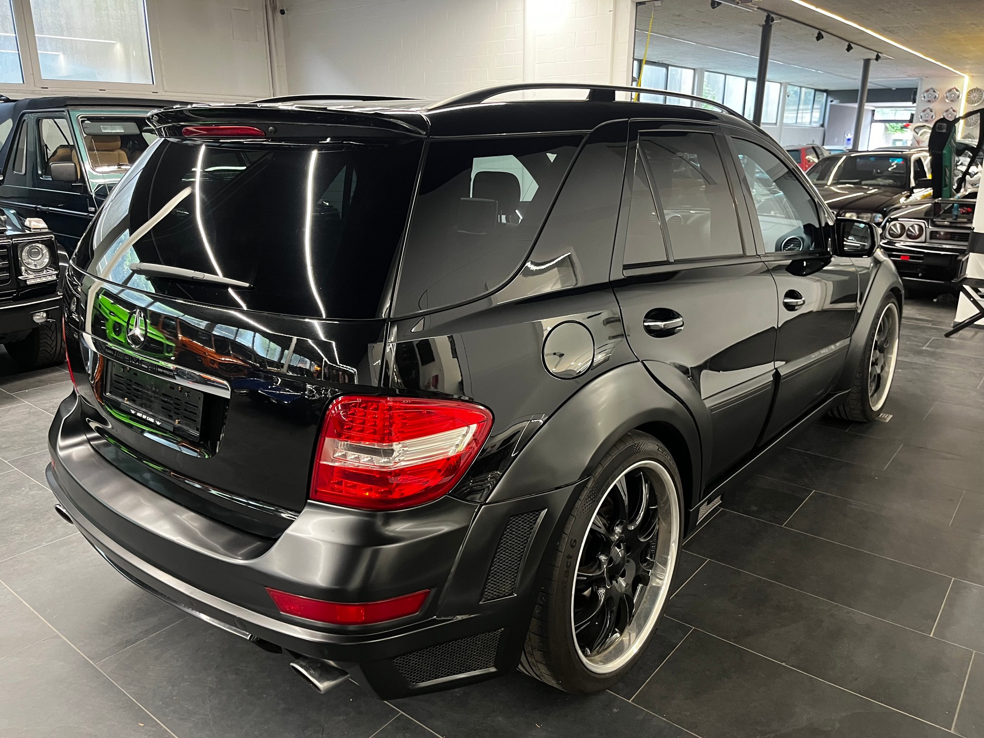 MERCEDES-BENZ ML 63 AMG 4Matic 7G-Tronic BRABUS WIDESTAR-image-8