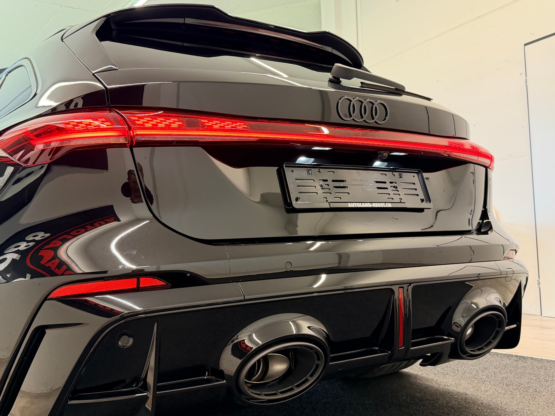AUDI RS 5 Avant TFSI 470 kW Tiptronic quattro-image-9