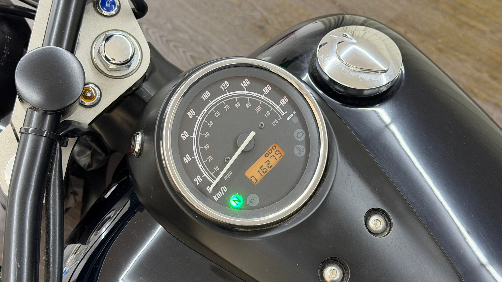 HONDA VT 750 C2B Shadow Black Spirit-image-8