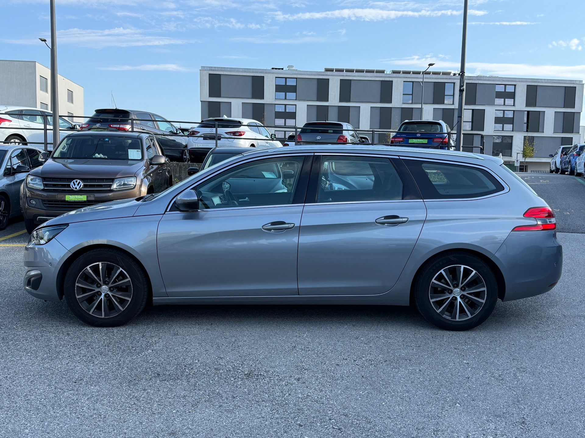 PEUGEOT 308 SW 1.2 THP Allure - Témoin de moteur reste allumé - Problème moteur - Pour Export !-image-6