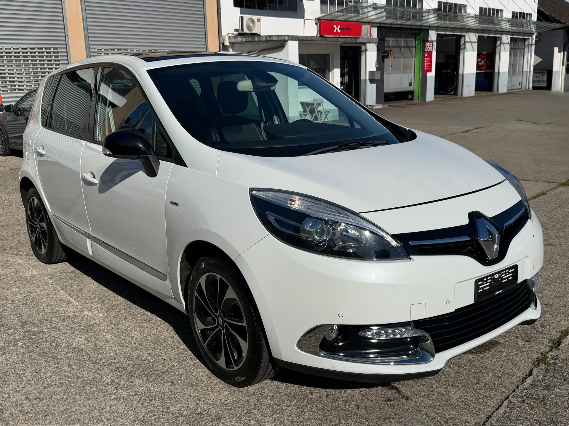 RENAULT Scénic 1.2 16V Turbo Bose-image-6