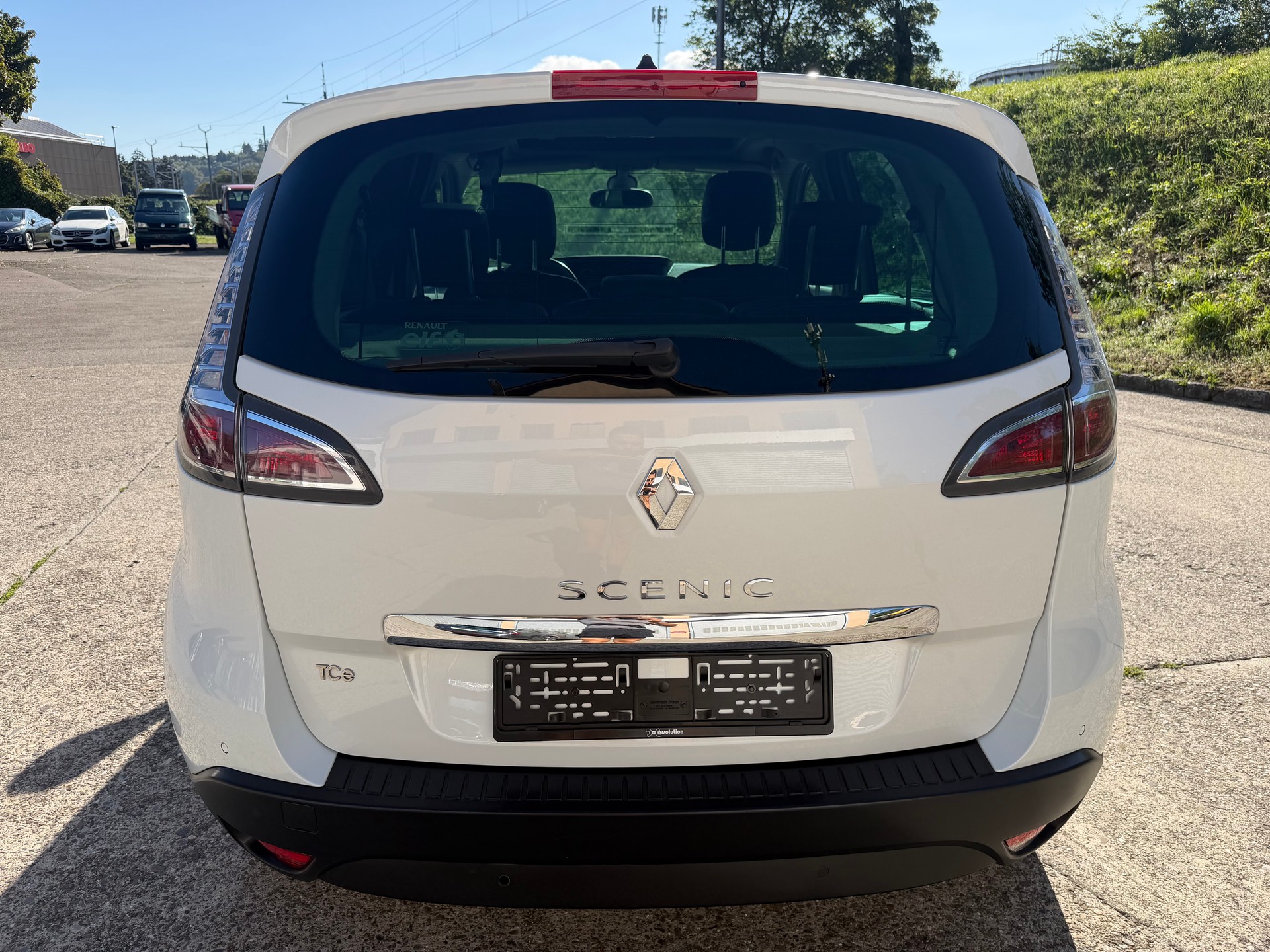 RENAULT Scénic 1.2 16V Turbo Bose-showroom-element-3