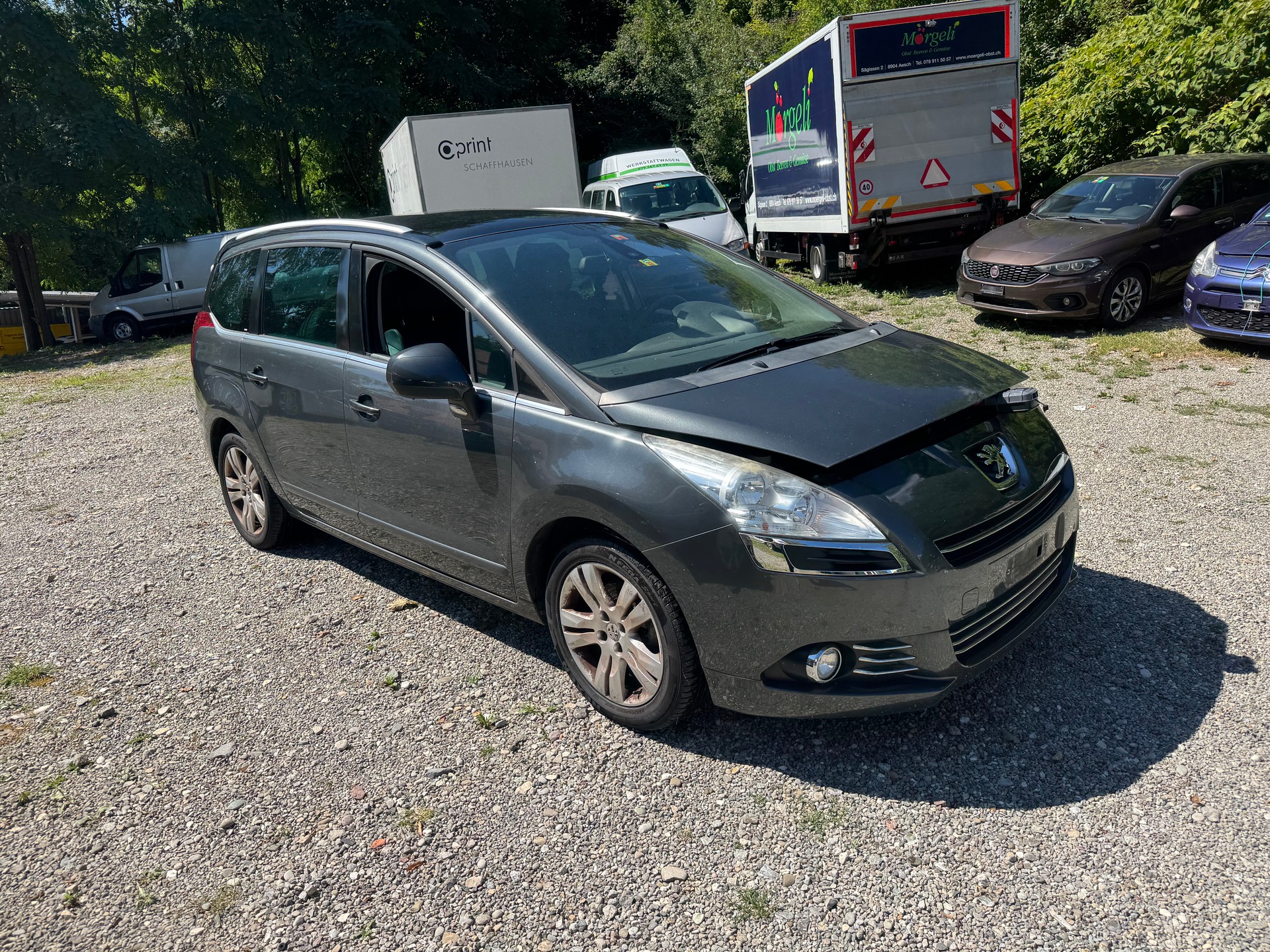 PEUGEOT 5008 1.6 16V T Sport Pack