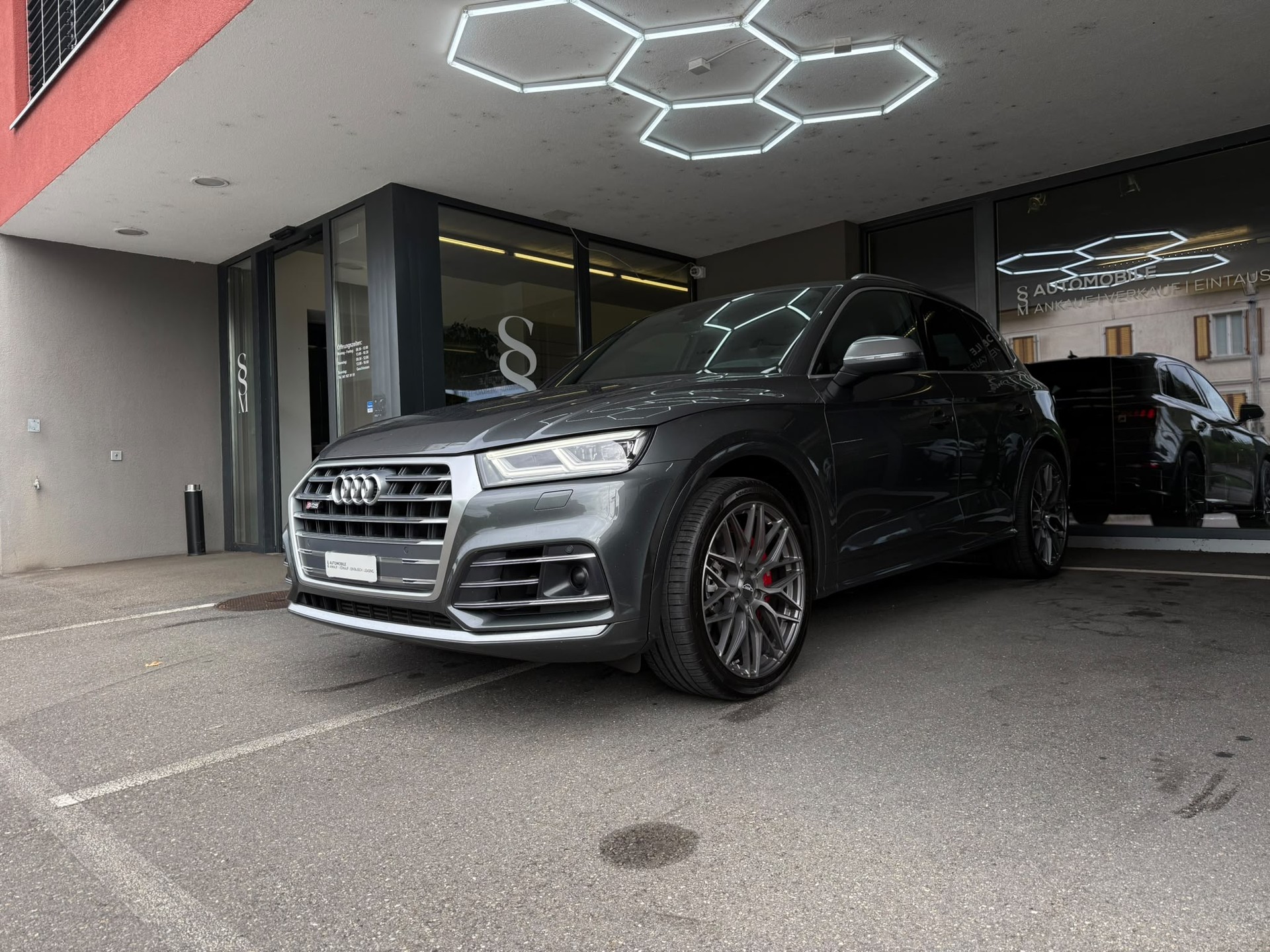 AUDI SQ5 TDI quattro tiptronic