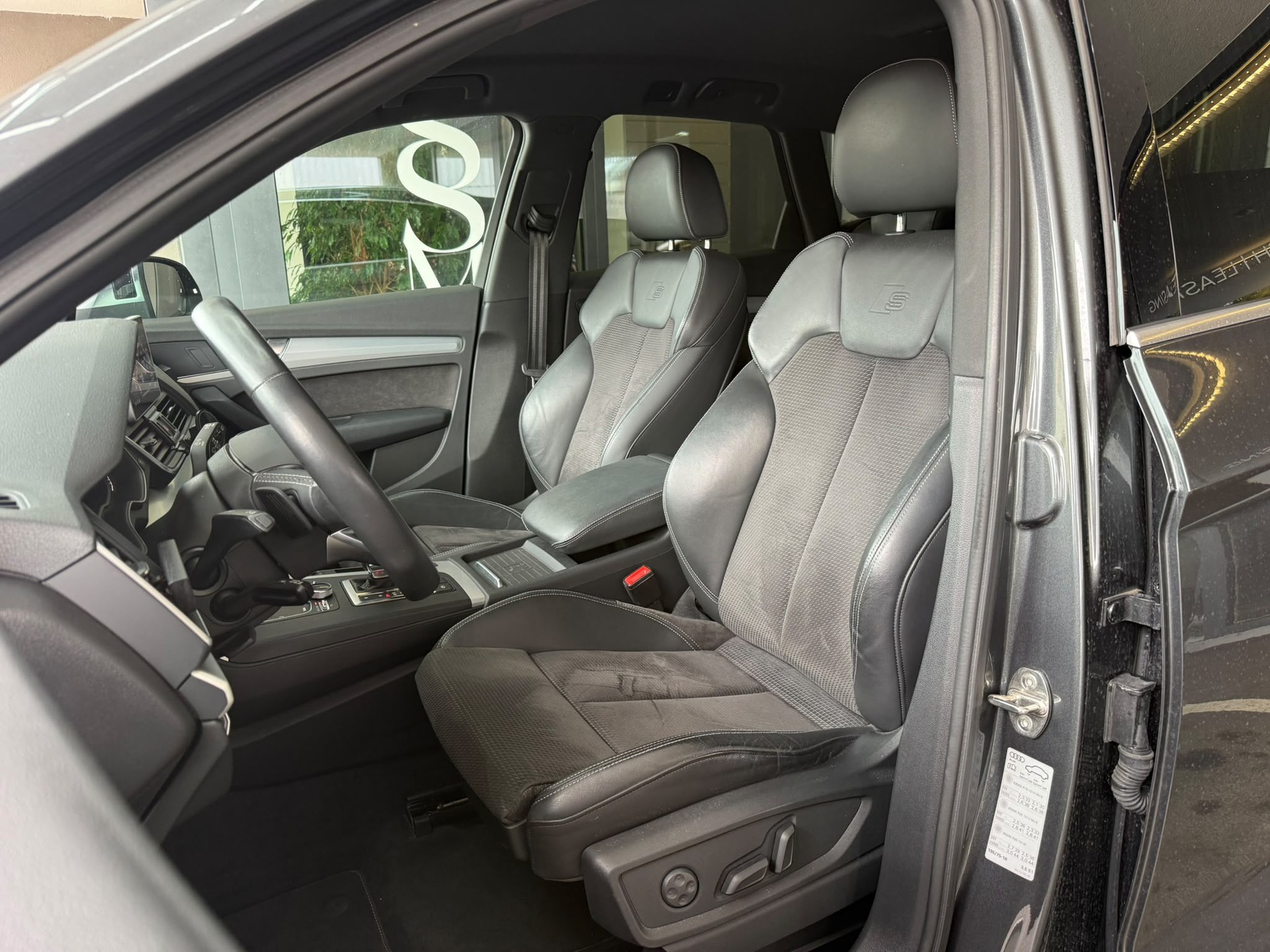 AUDI SQ5 TDI quattro tiptronic-image-14