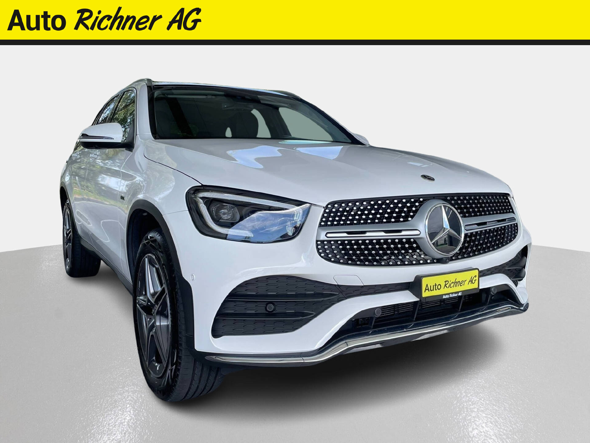 MERCEDES-BENZ GLC 300 e AMG Line 4m