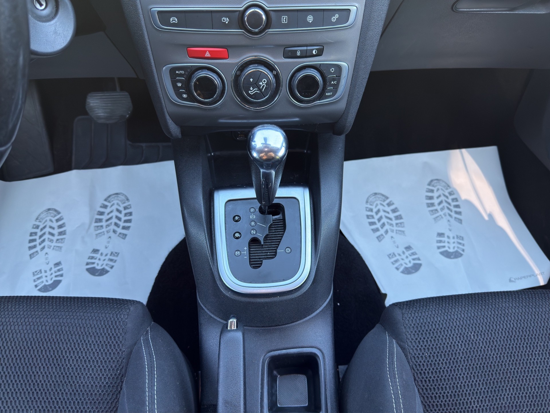 CITROEN C4 1.2 Pure Tech Feel Edition Automatic-image-10