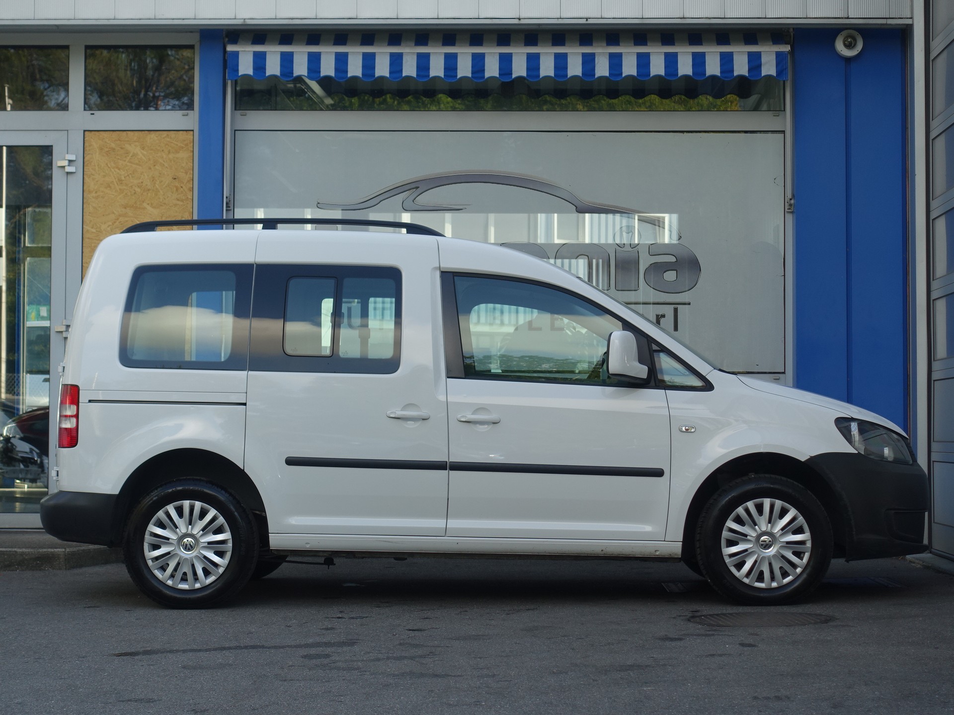 VW Caddy 1.6 TDI Blue Motion Technology Trendline DSG-showroom-element-3