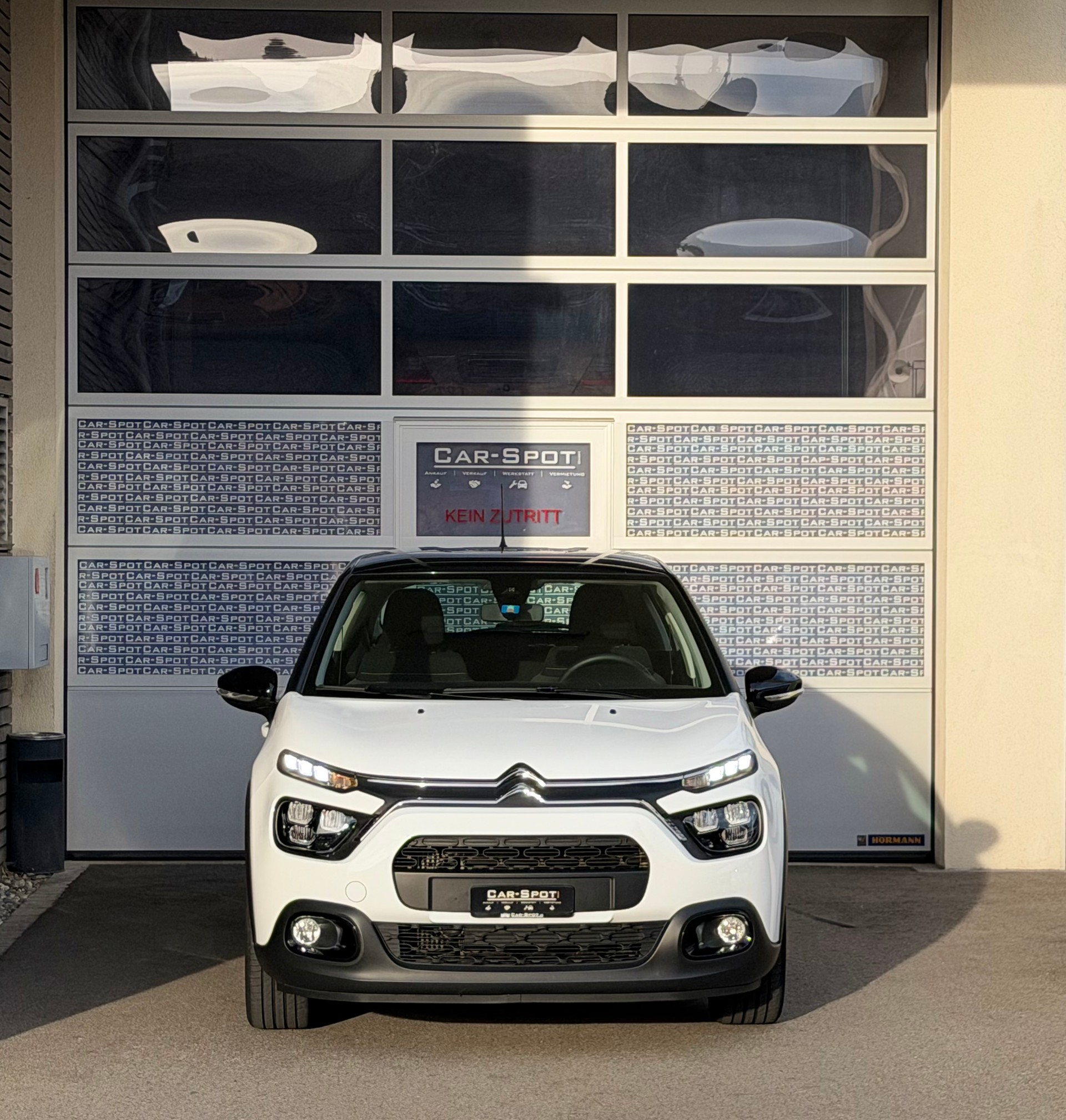 CITROEN C3 1.2i PureTech Swiss Edition EAT6-showroom-element-1